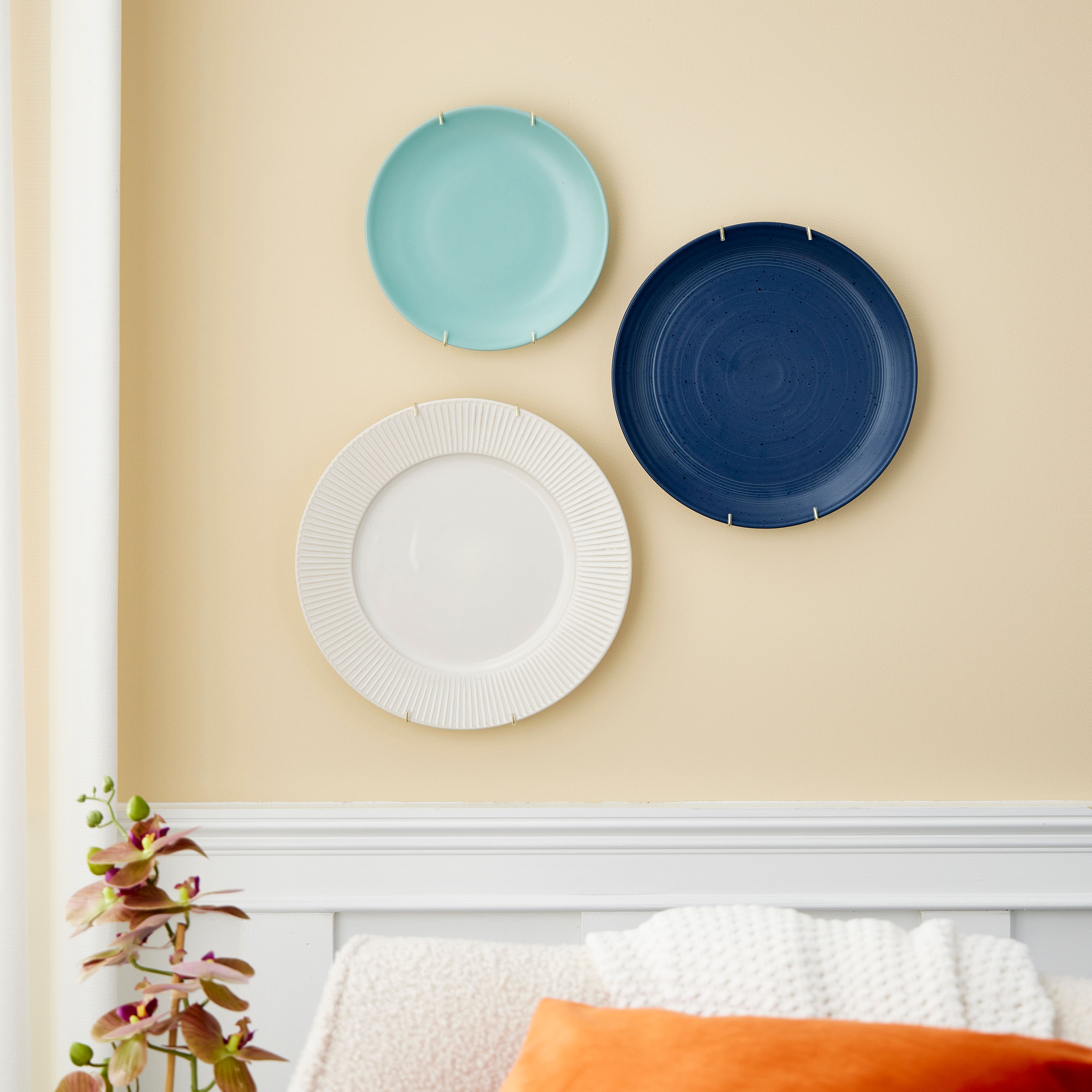 24 Pack: Brass Plate Hanger by Studio Décor
