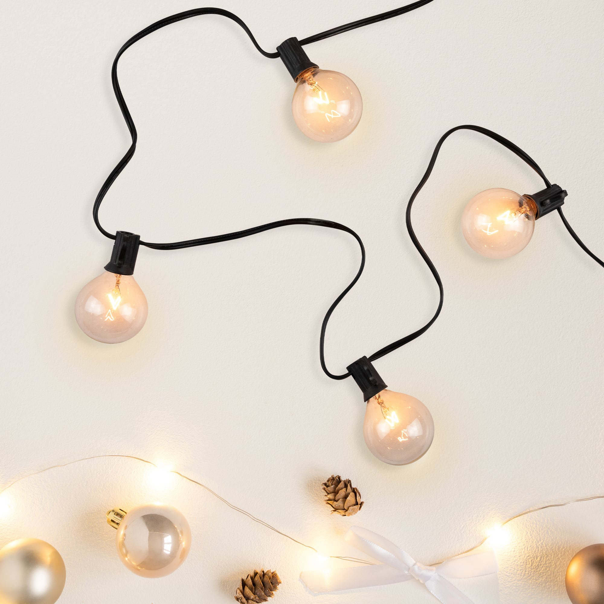 G50 Globe Christmas Light Set - Clear - 9' Black Wire -10ct