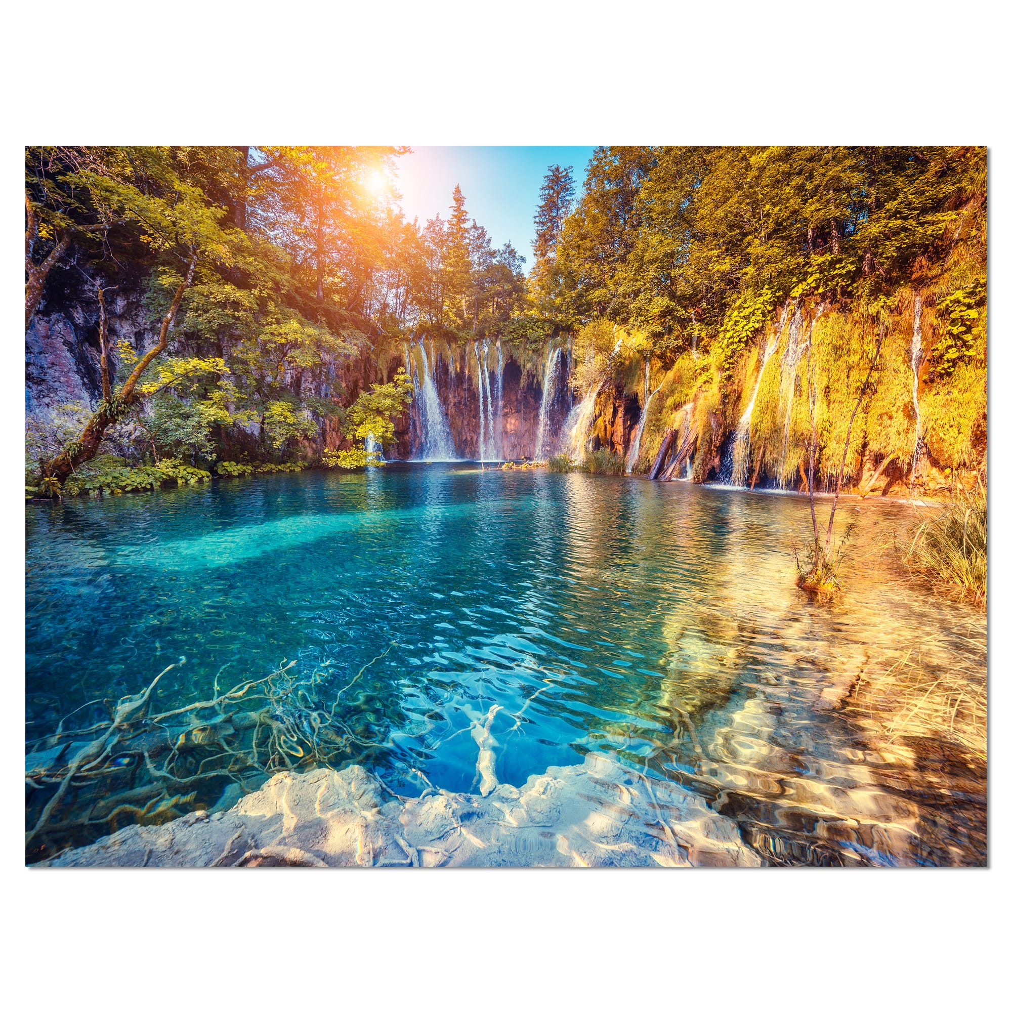 Designart - Turquoise Water and Sunny Beams - Landscape Photography Canvas Print