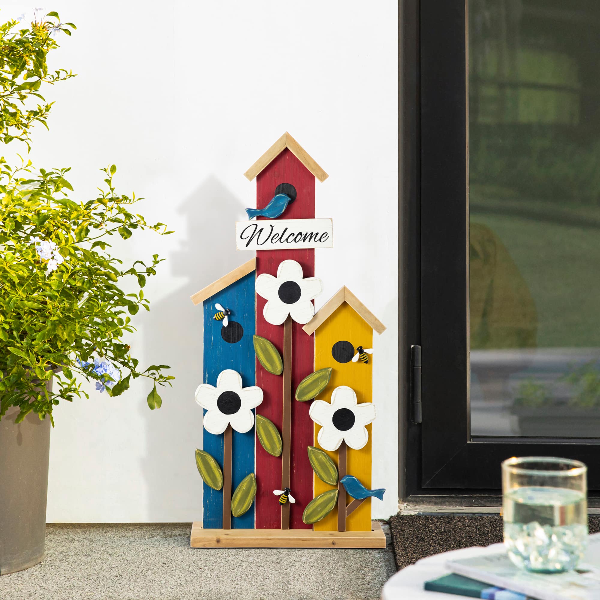 Glitzhome® 30" Solid Wood Birdhouse-Shaped Outdoor Porch Decor Sign