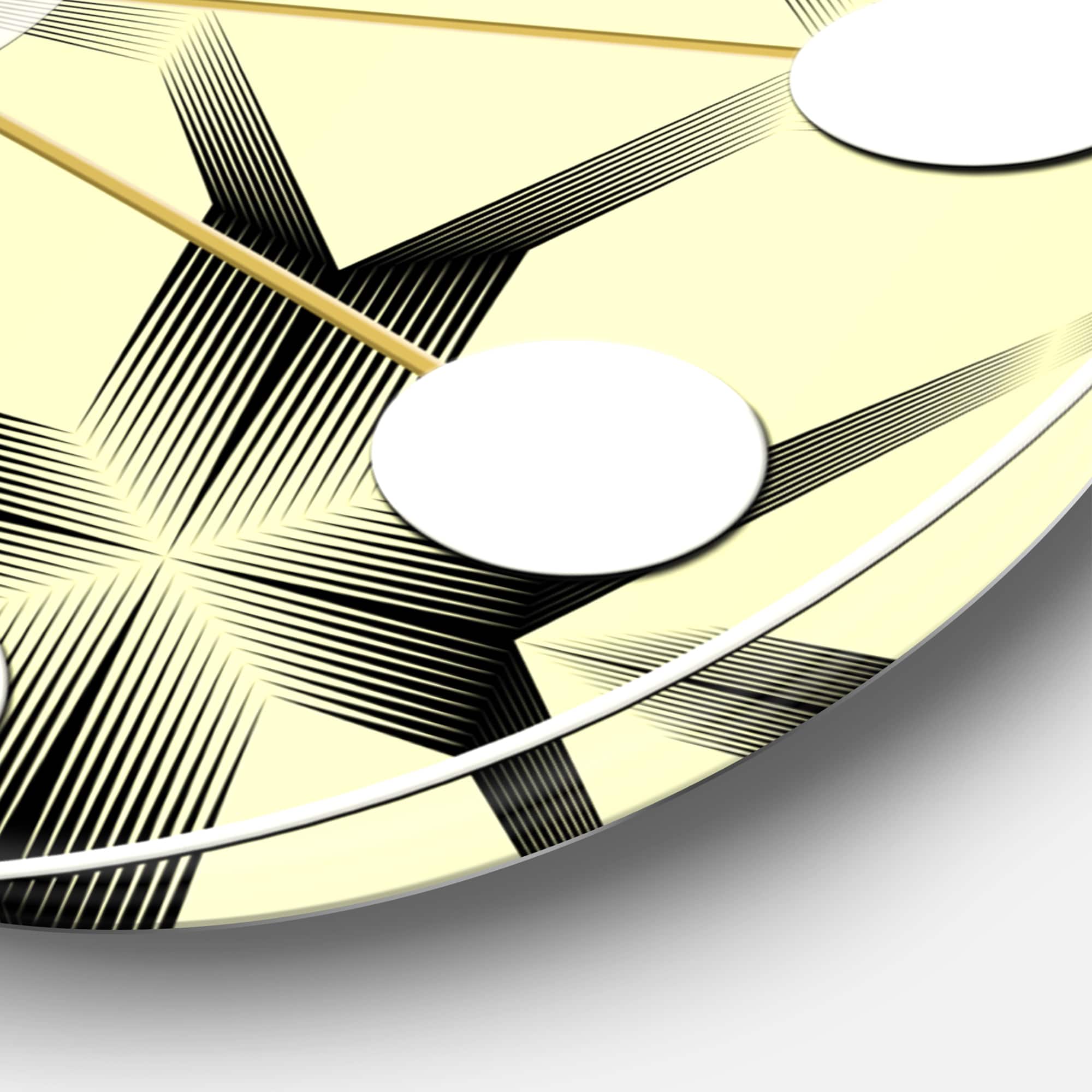 Designart 'Oriental Ornament. Flower Pattern Mid-Century Modern Wall Clock