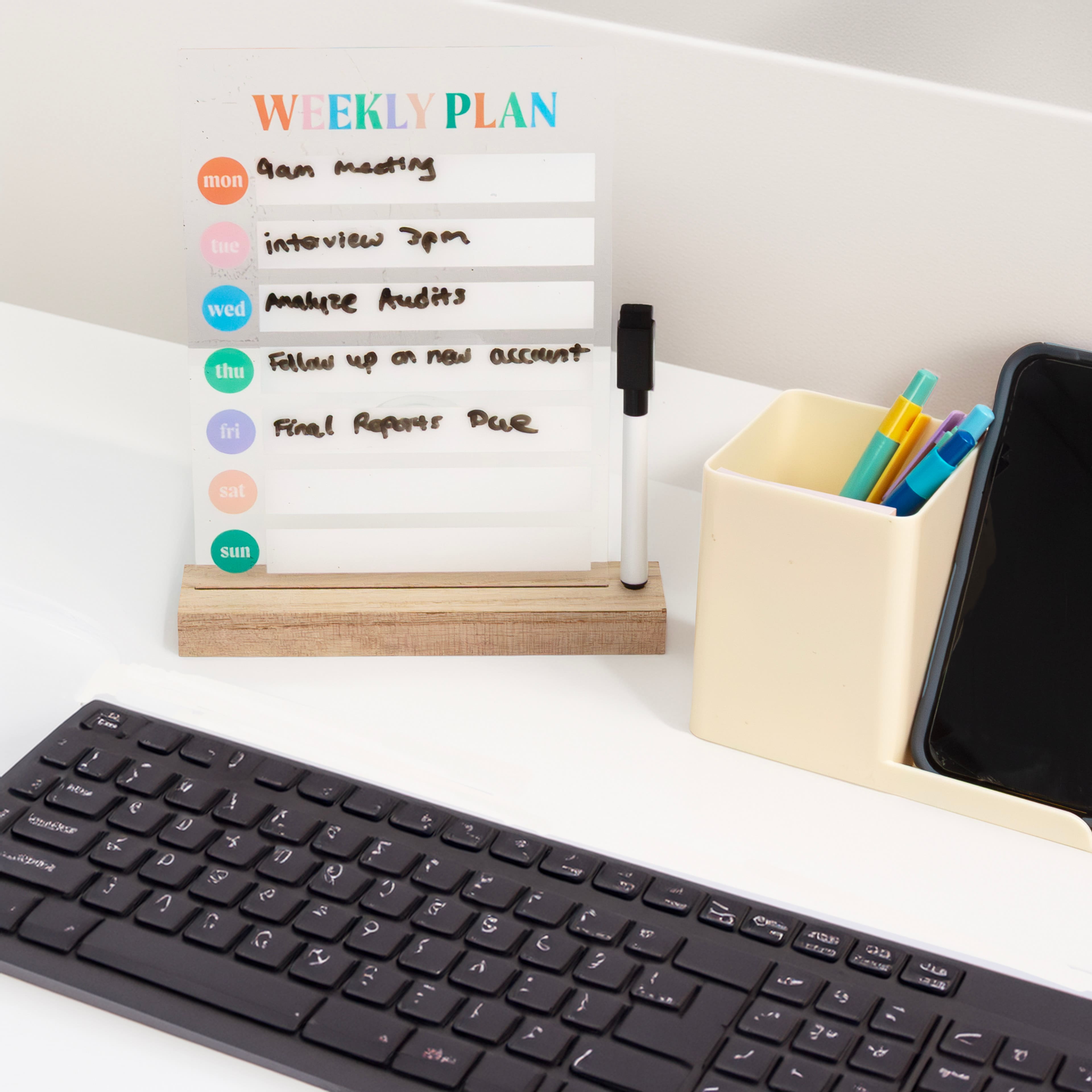 9" x 6.75" Weekly Dry Erase Planner with Marker