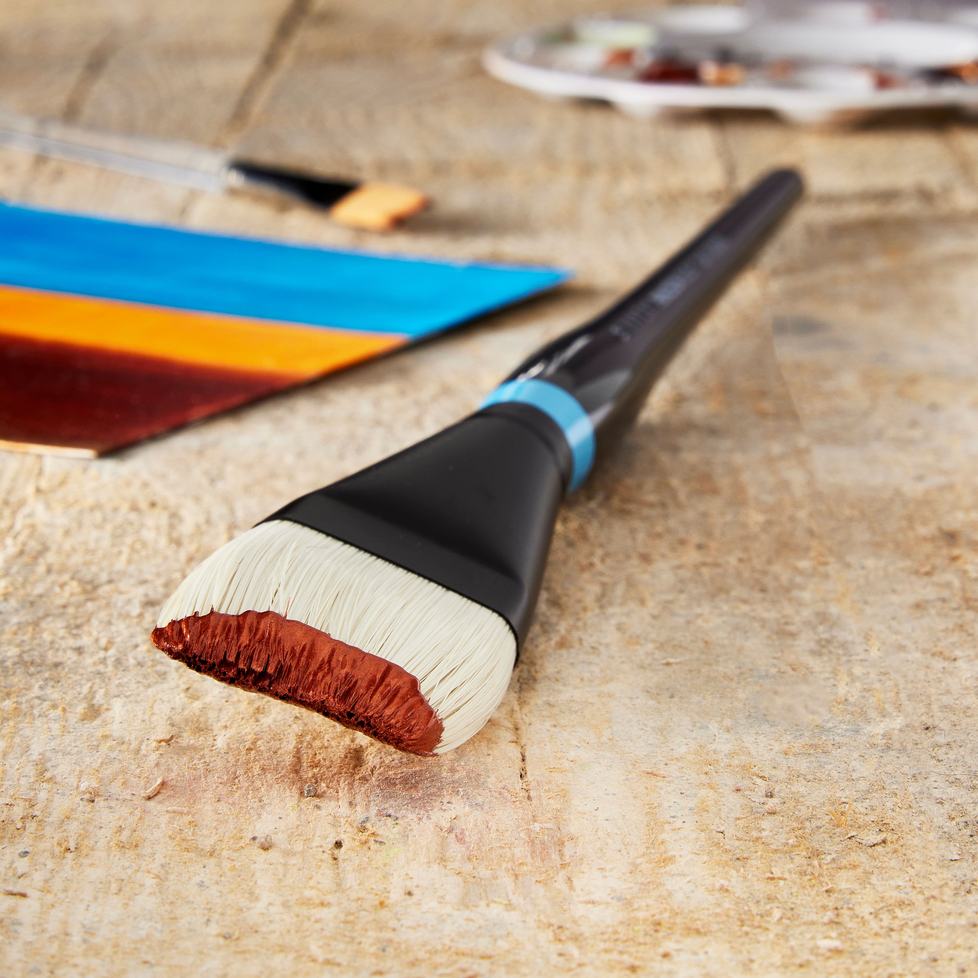 Pinceau plat à soies synthétiques doté d’un manche long Aspen de Princeton Artist Brush Co.