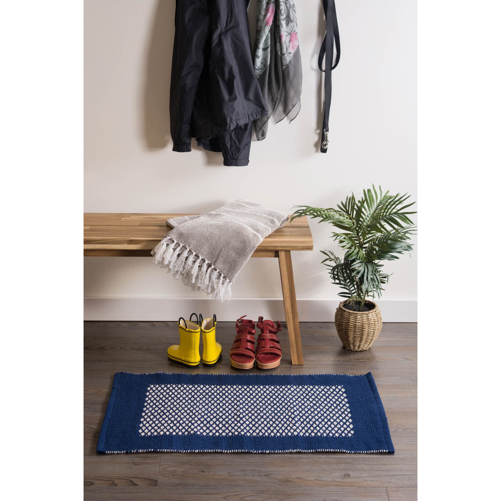 DII® Navy Bordered with Small Diamonds Rug, 2ft. x 3ft.