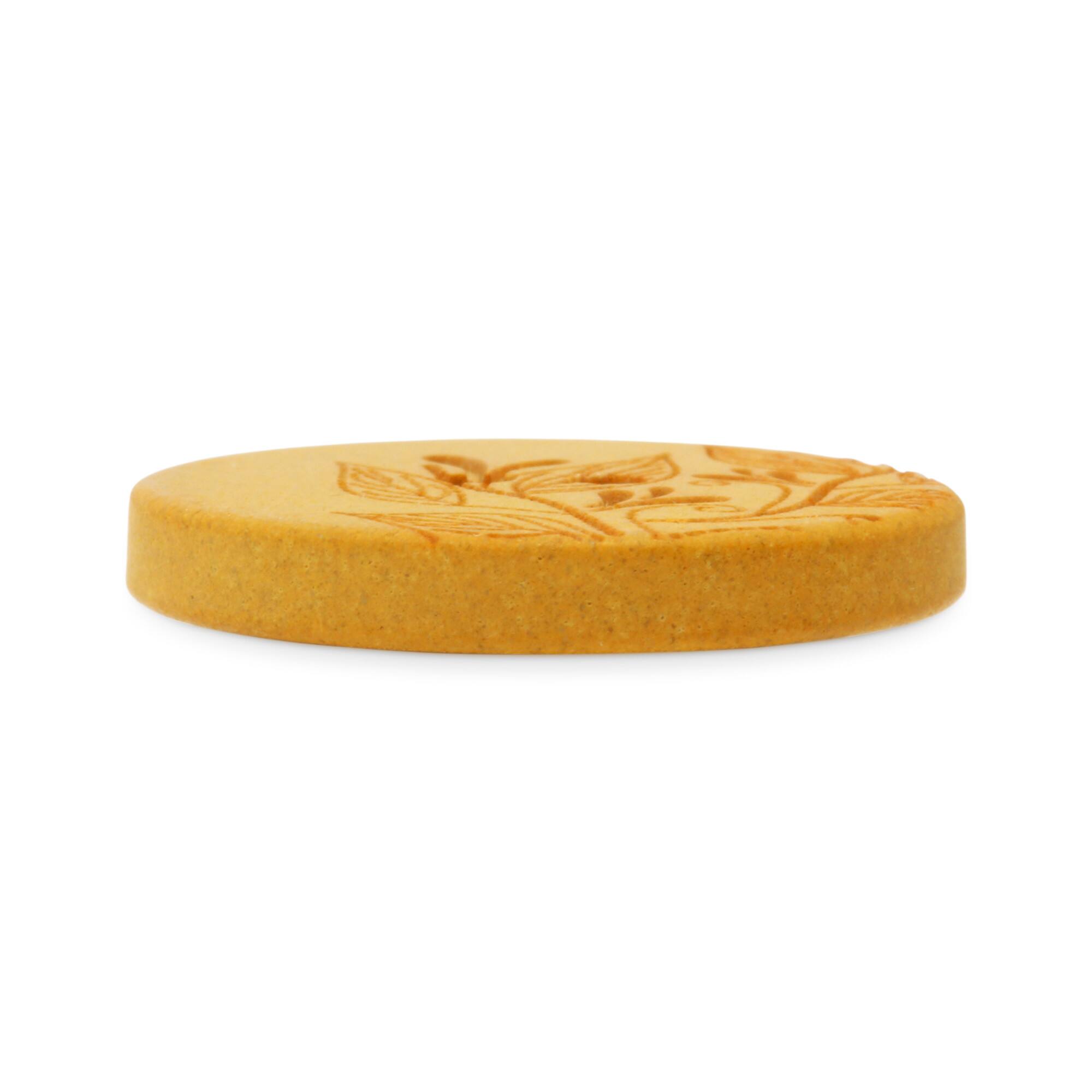 Dritz® 23mm Recycled Hemp Round Floral Button
