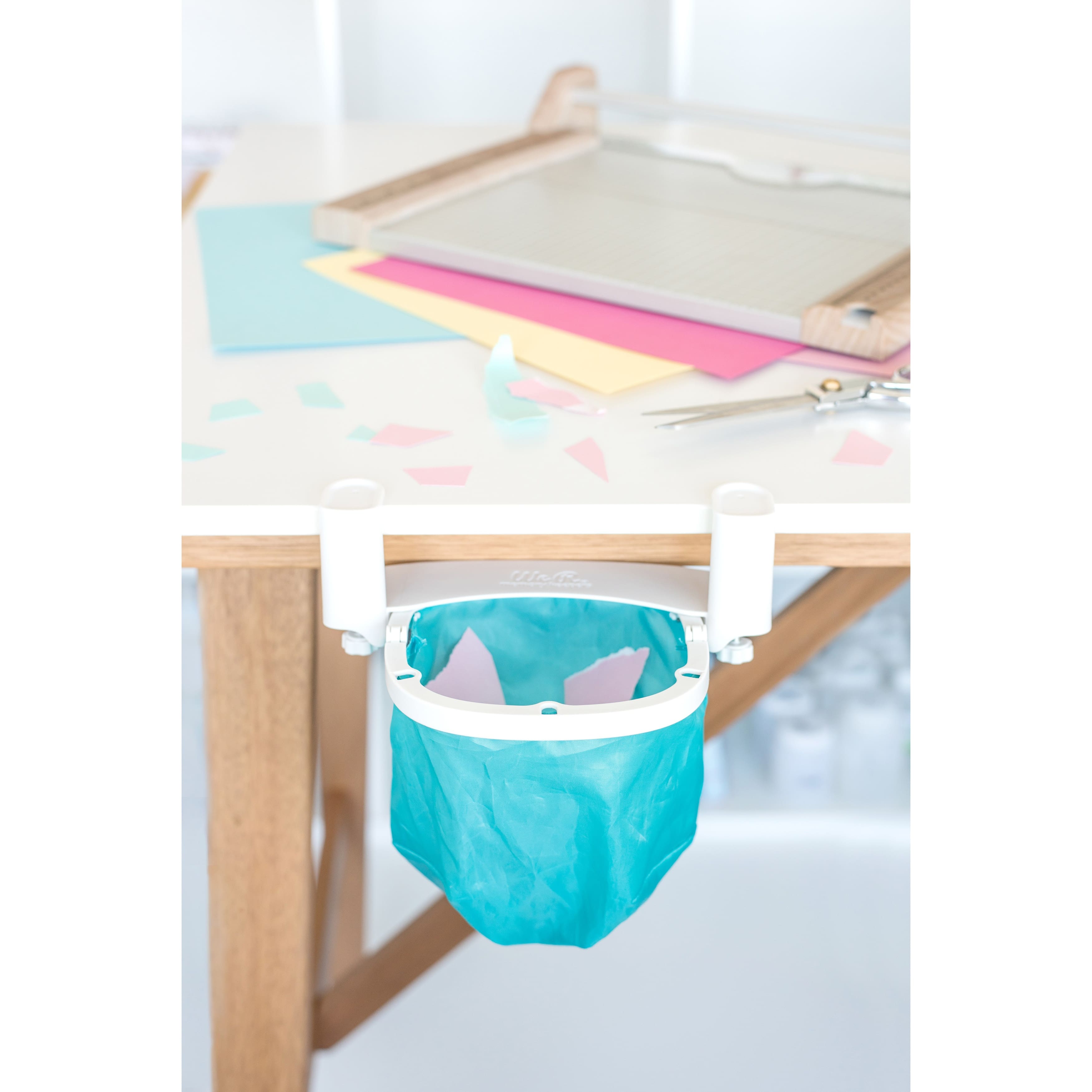 We R Memory Keepers® Desktop Dustbin