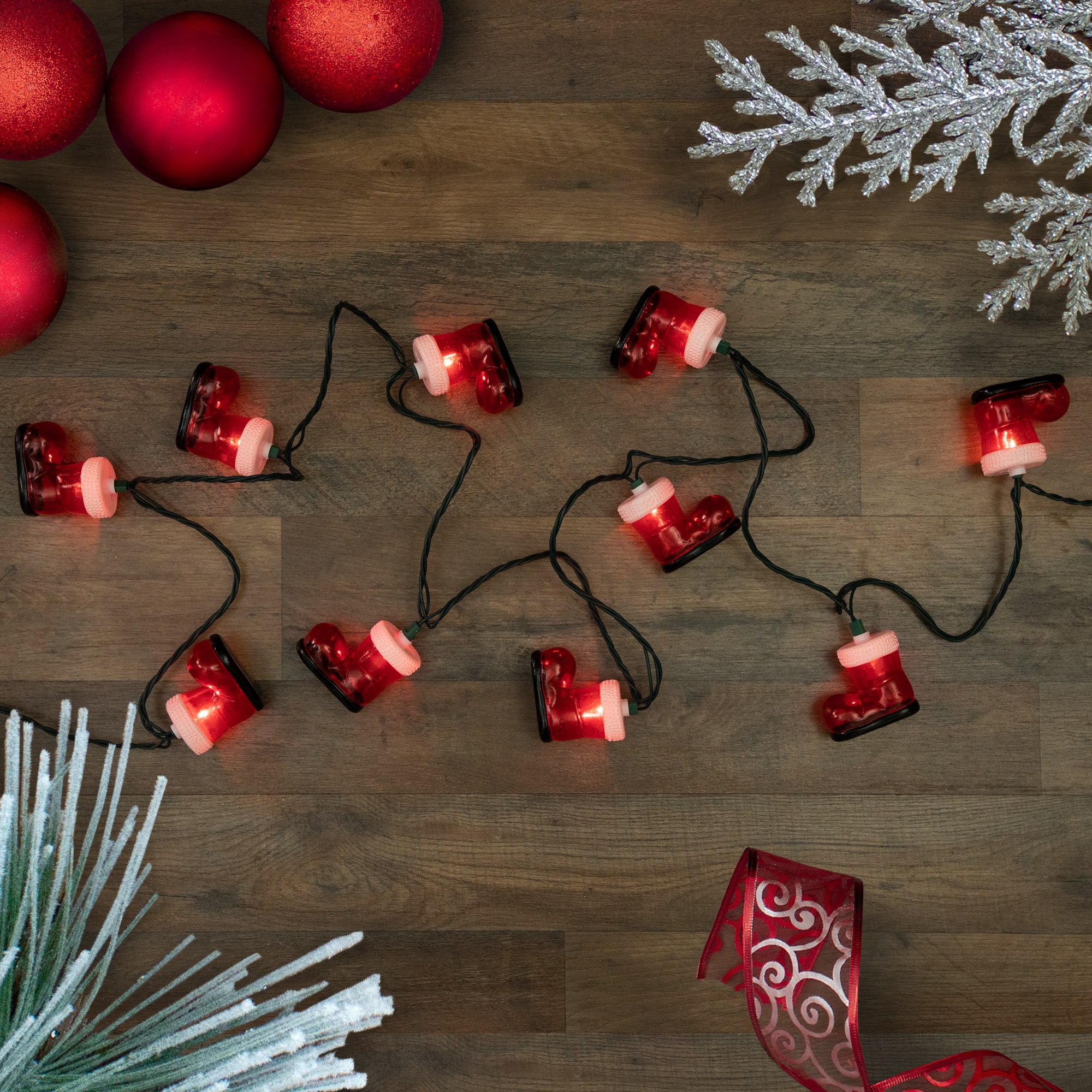 10-Count Santa's Boots Christmas Light Set  7.5ft Green Wire