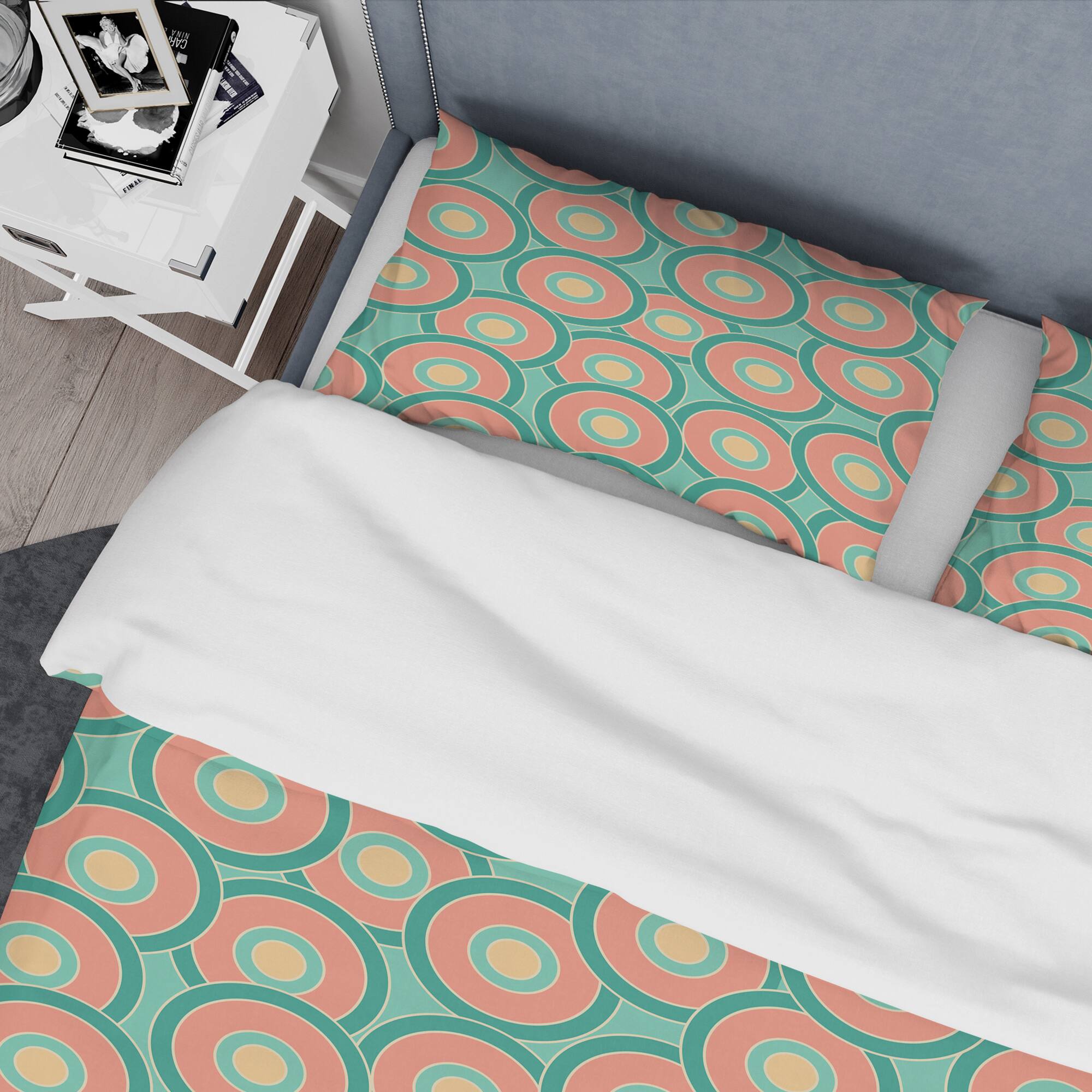 Designart 'Retro Circular Pattern VI' Mid-Century Duvet Cover Set