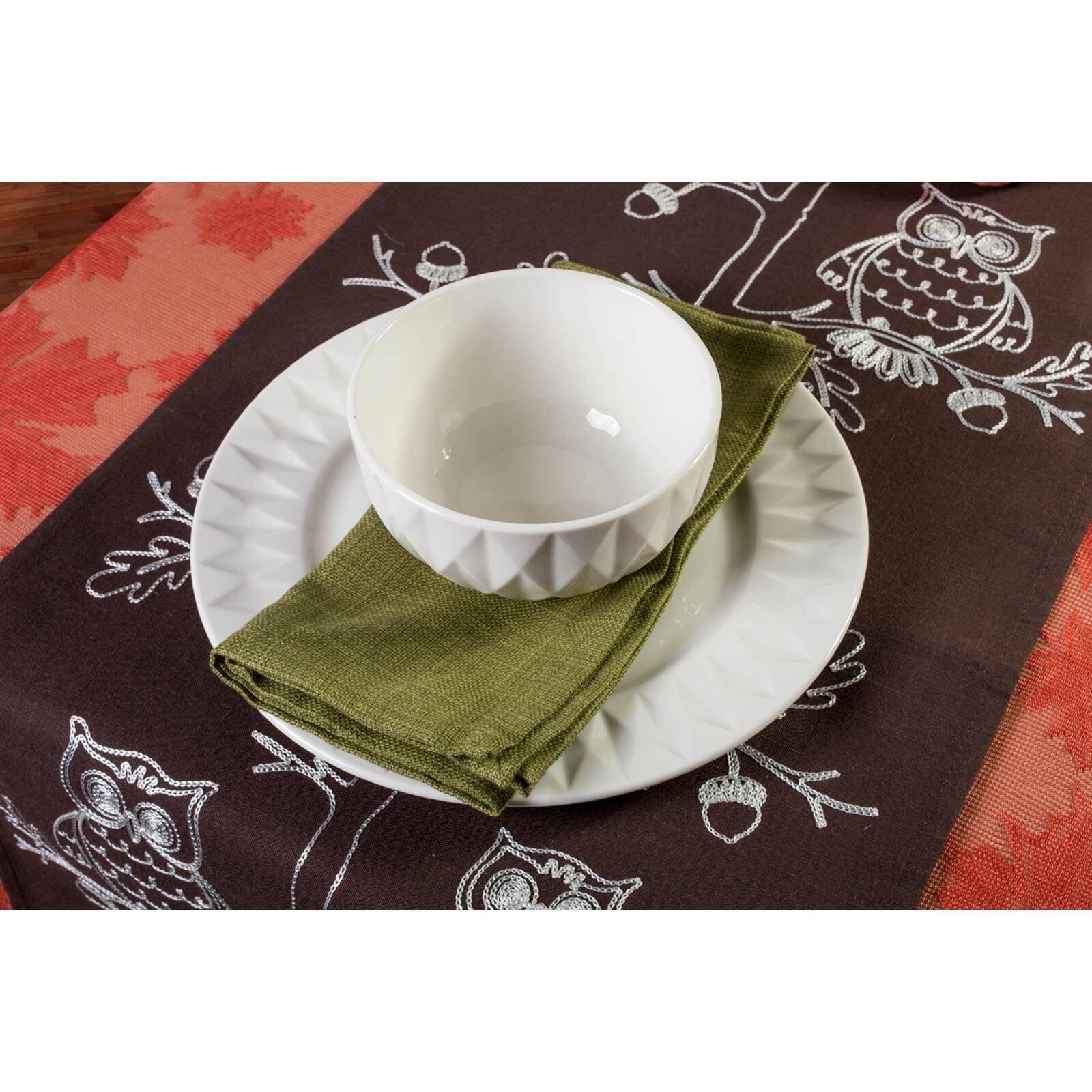 Table Runner Embroidered Owls"