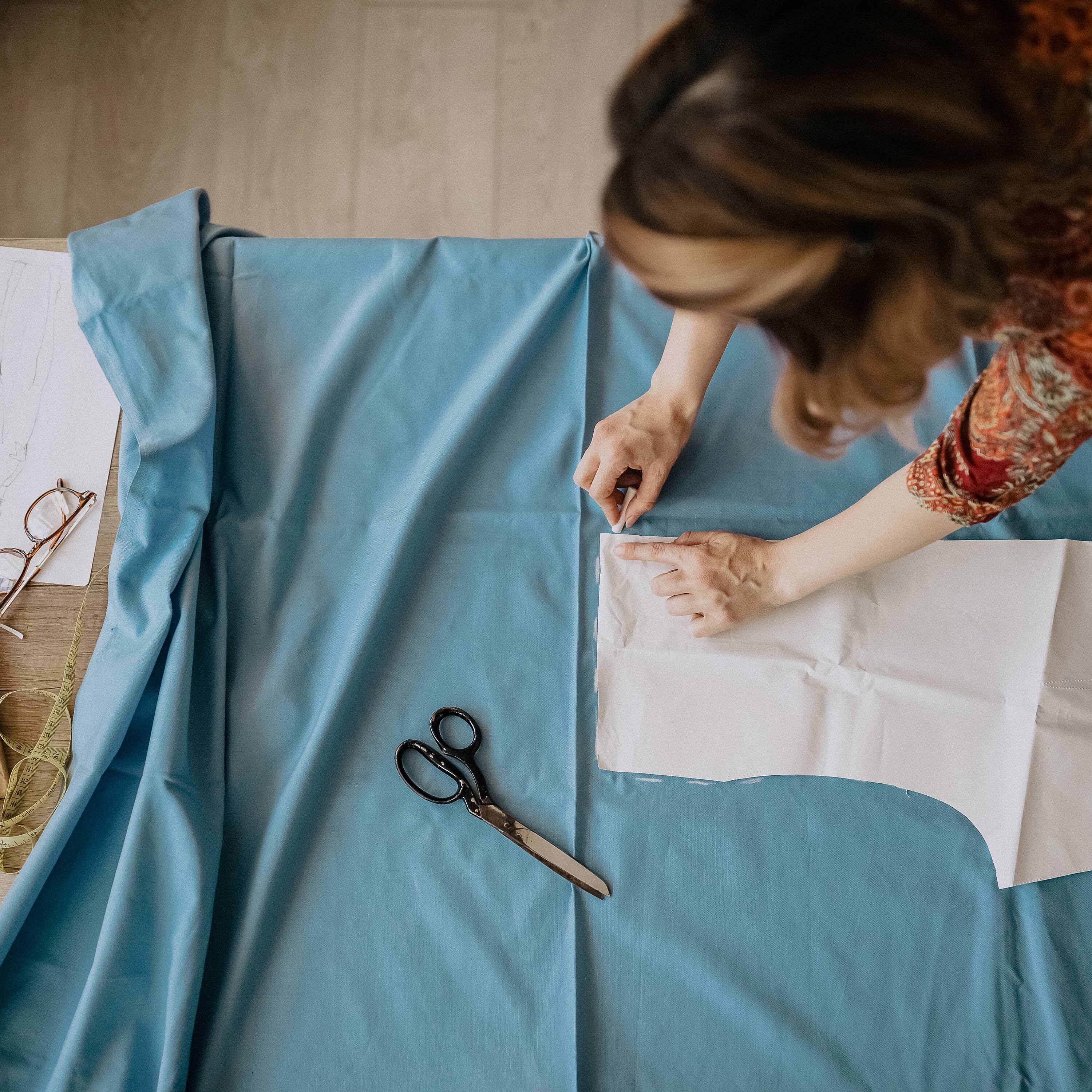 8 yd. Full Bolt: Fairfield™ Stiffen™ 2 Double-Sided Fusible Rigid Interfacing