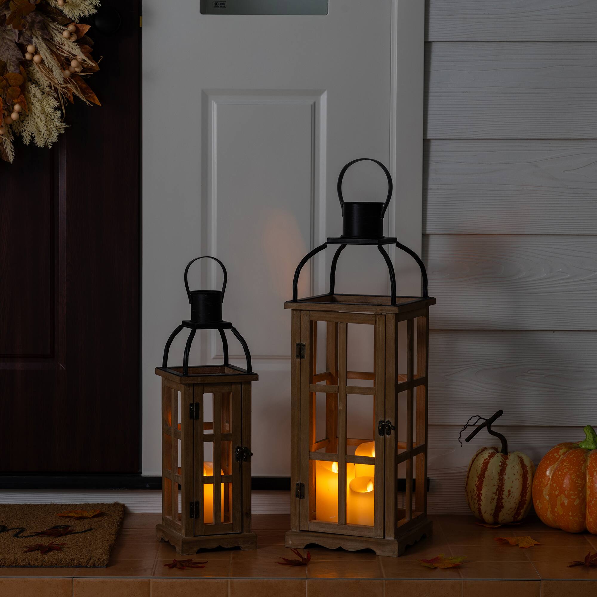 Glitzhome® Farmhouse Natural Wood & Black Metal Lantern Set