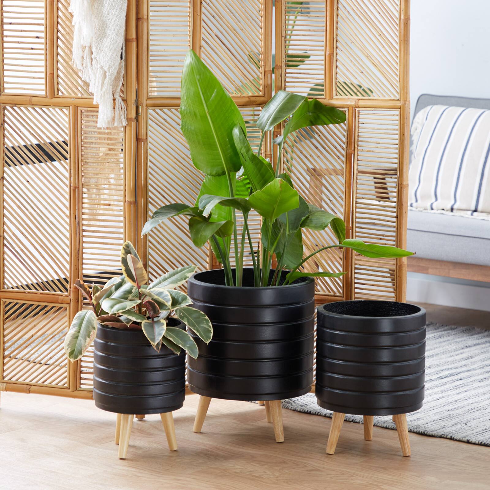 CosmoLiving by Cosmopolitan Set of 3 Black MgO Planter 18", 16", 15"