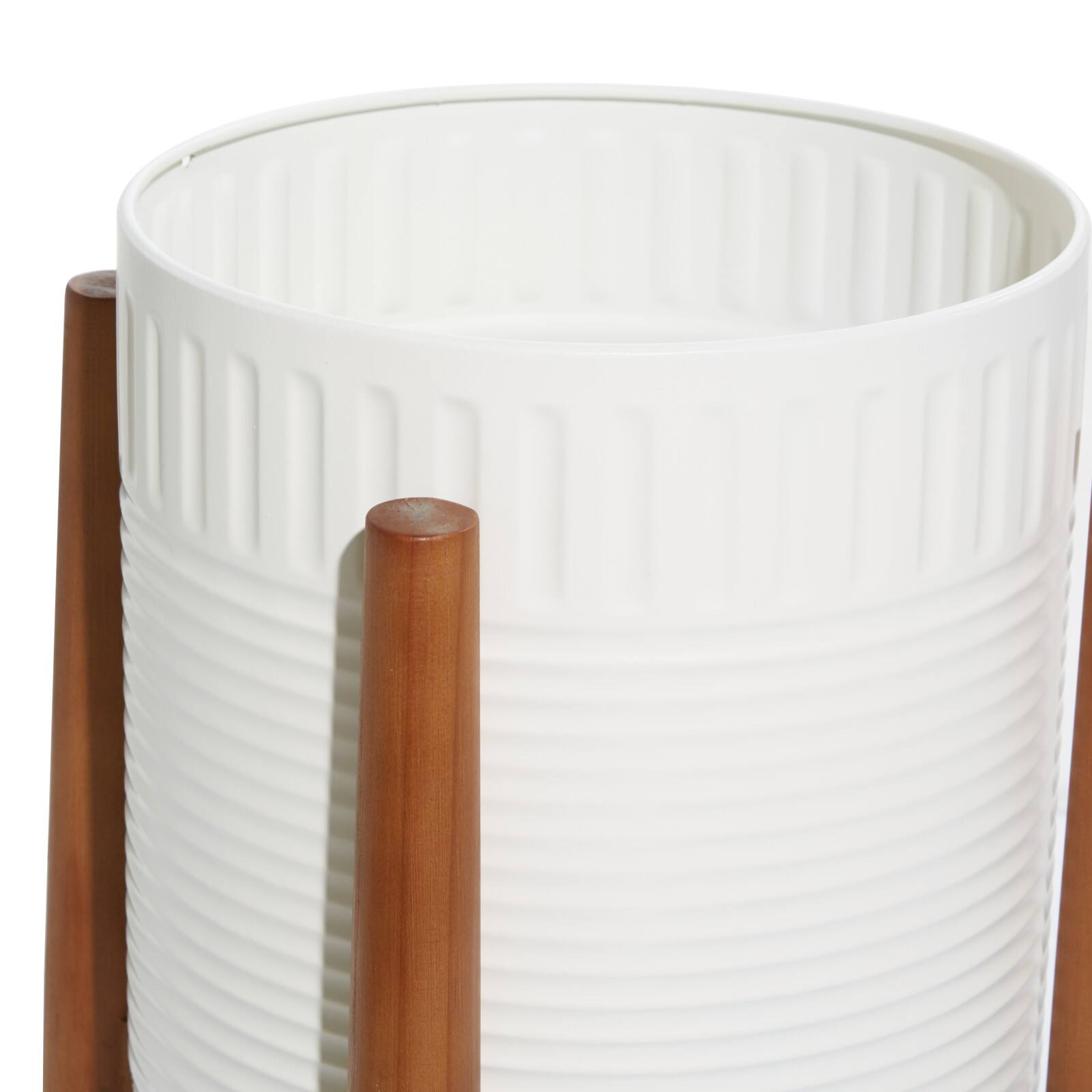 White Metal Planter with Natural Legs Set
