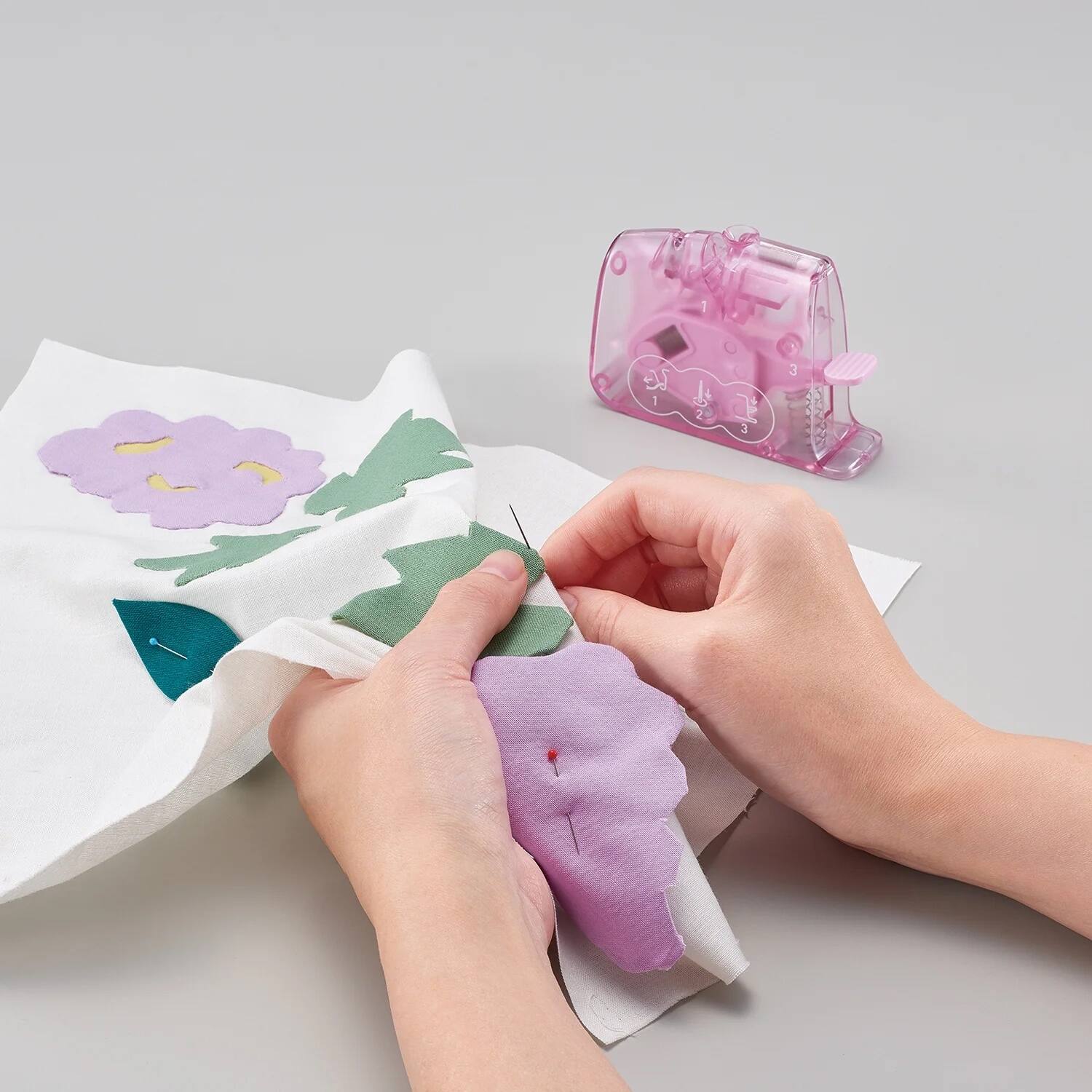 Clover Purple Quick Desk Needle Threader