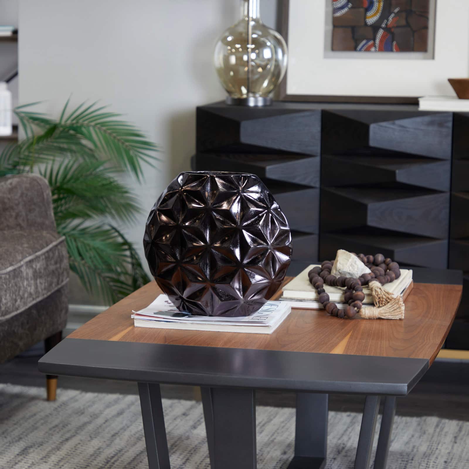 CosmoLiving by Cosmopolitan Aluminum Faceted Geometric Vase