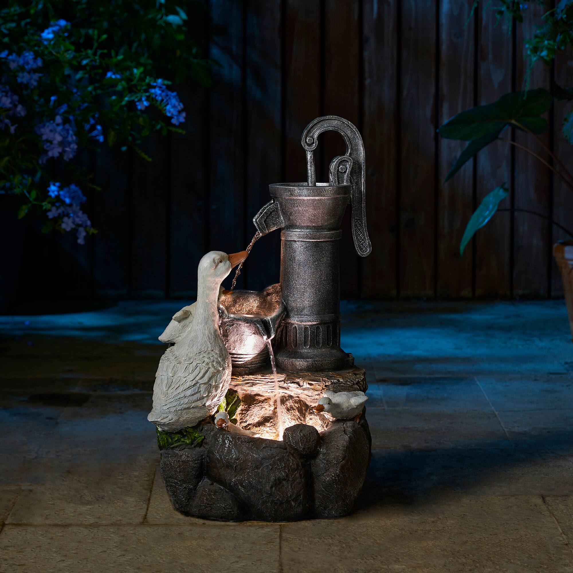 Glitzhome® 23.5" Duck Family Outdoor Fountain with LED Light