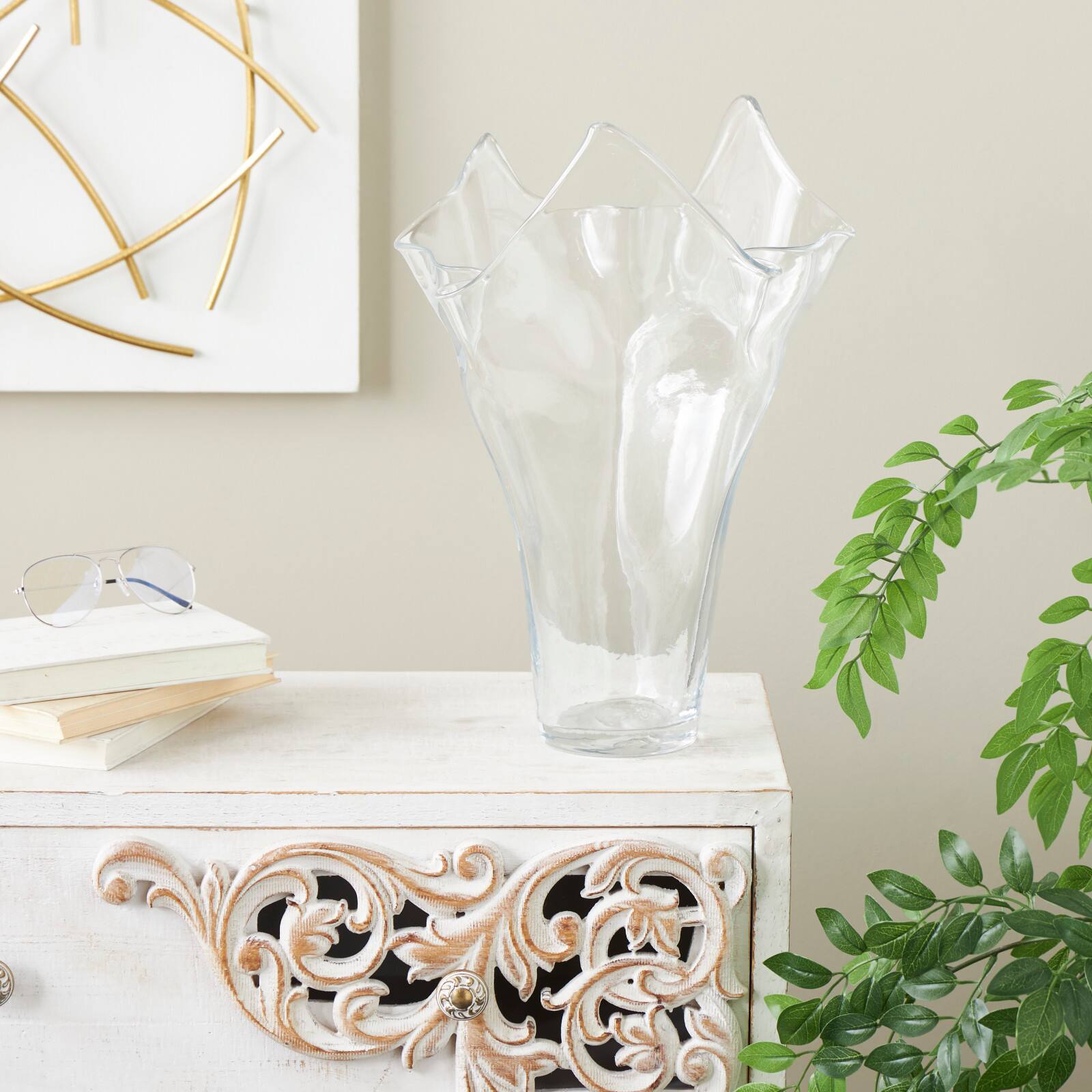 Clear Tulip-Inspired Glass Vase with Wavy Opening