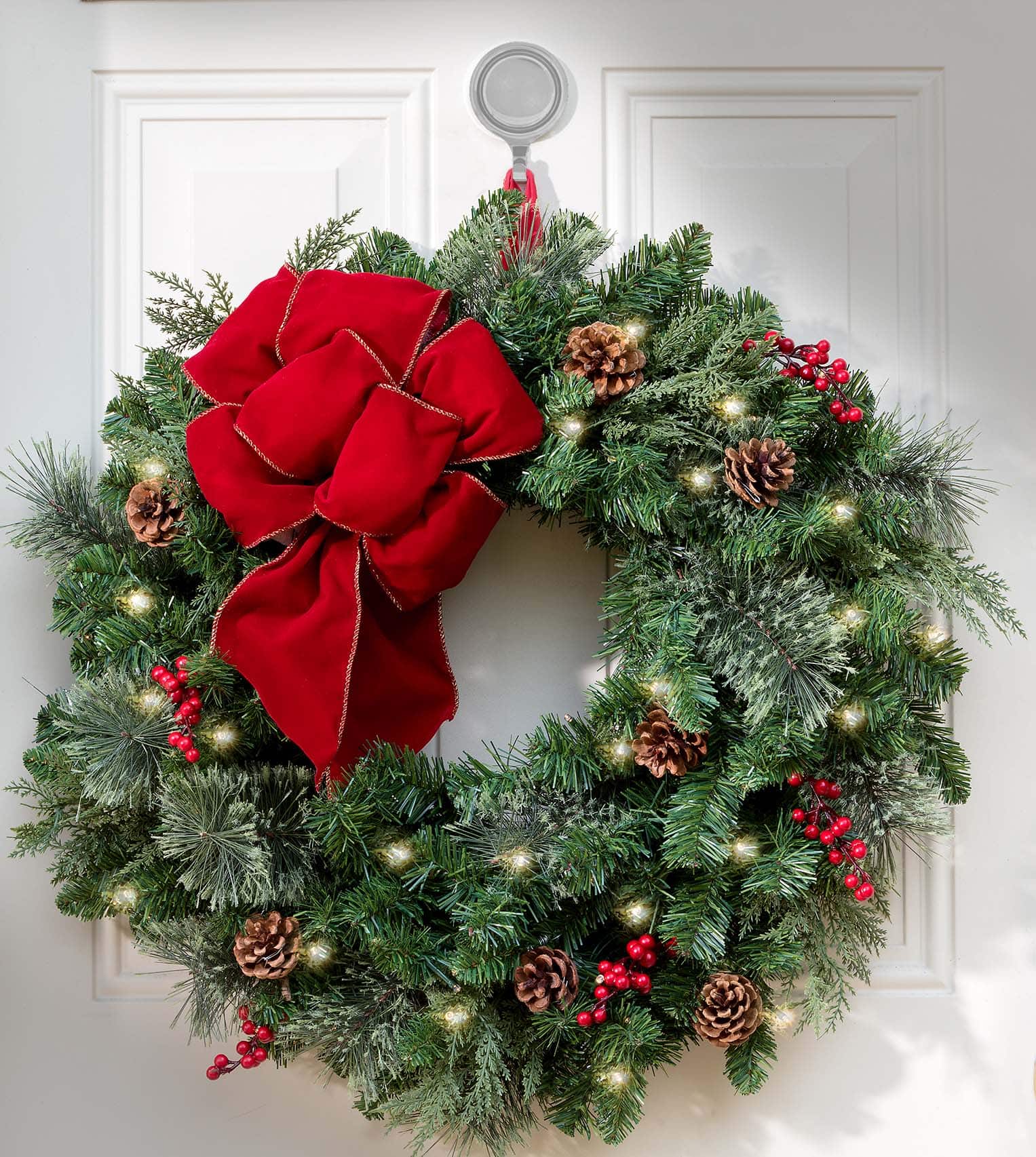 Haute Decor Attract® Pinch-Free Magnetic Wreath Hanger