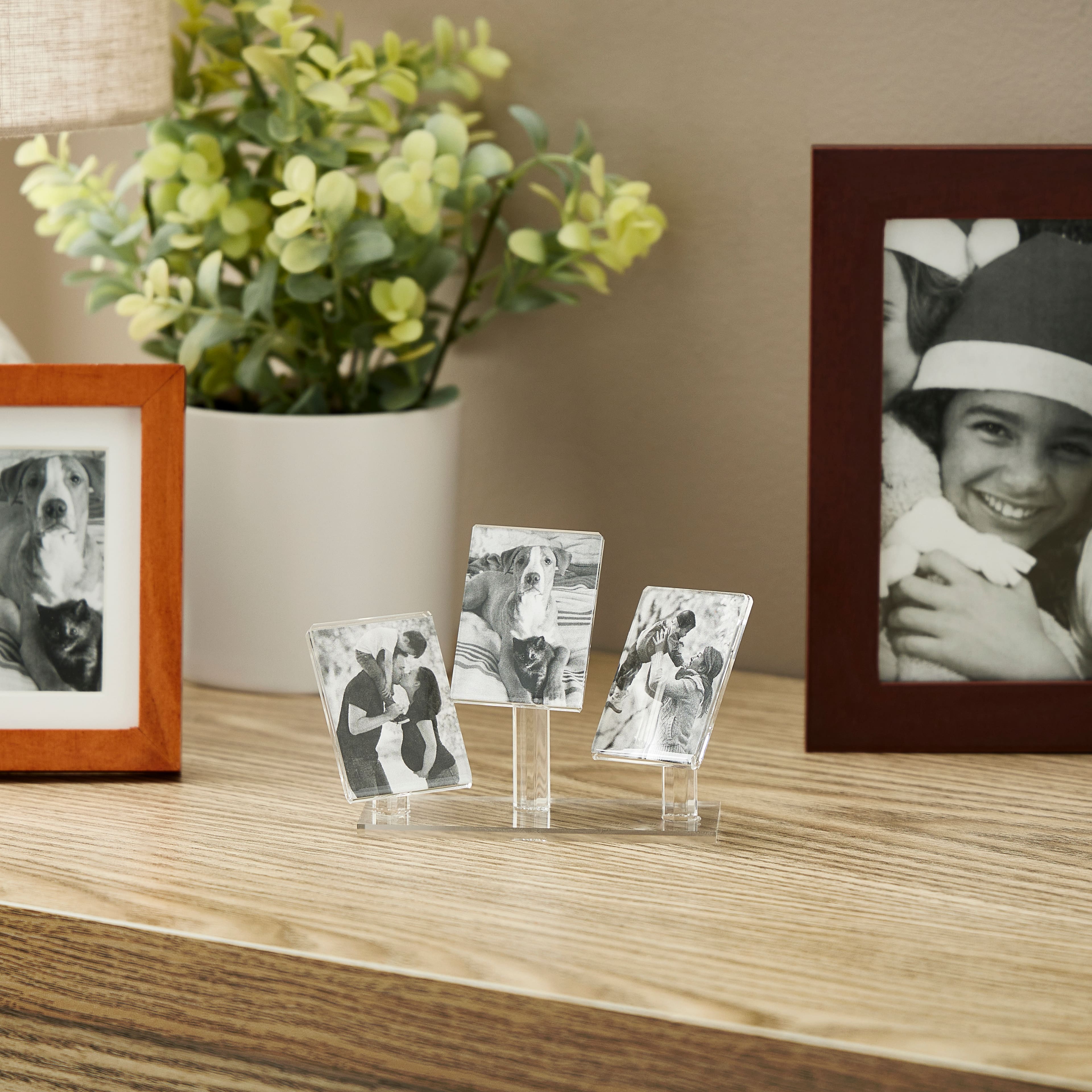 3 Opening Mini Pedestal Frame by Studio Décor®