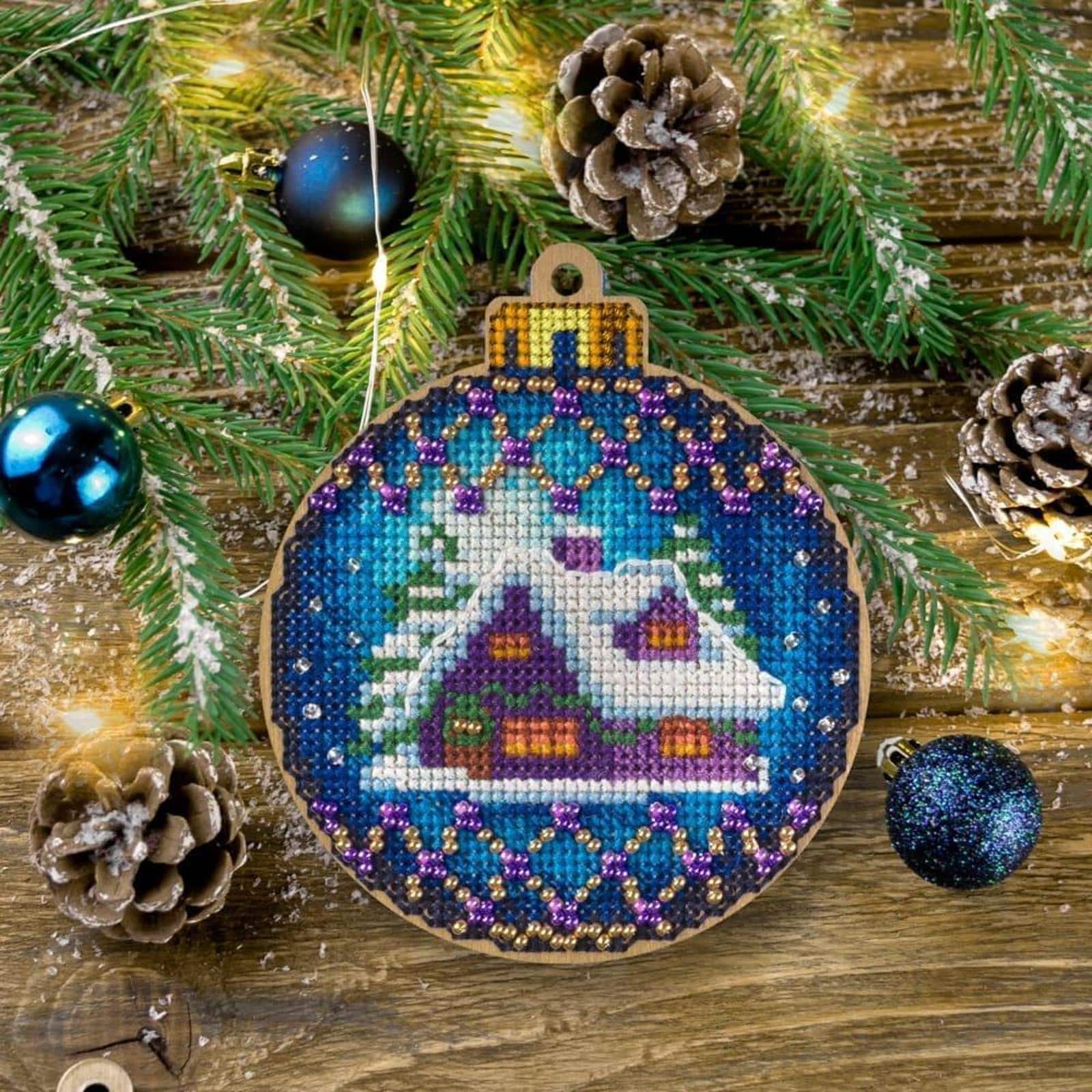 Wonderland Crafts Winter Home Ornament Cross-Stitch Kit
