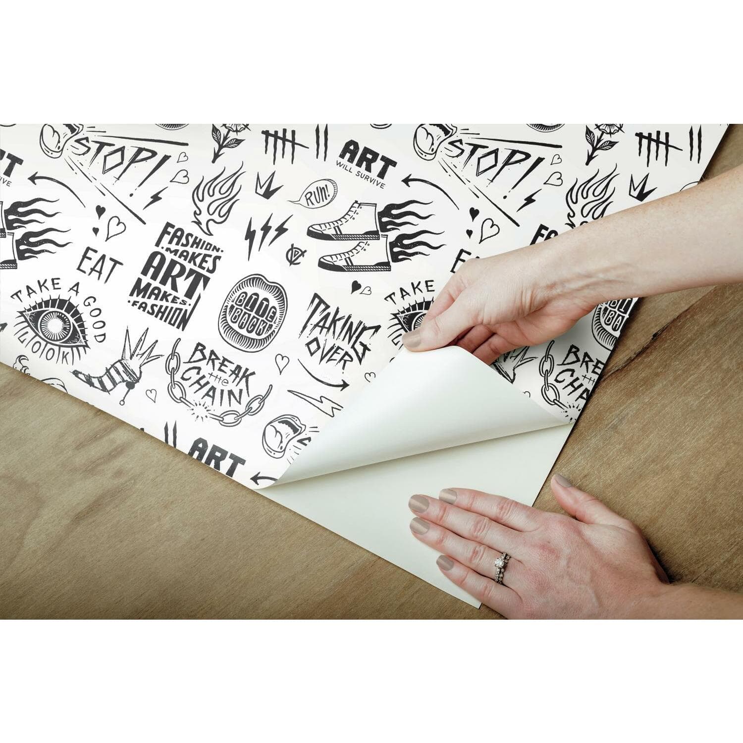 RoomMates Disney Cruella Graffiti Peel & Stick Wallpaper