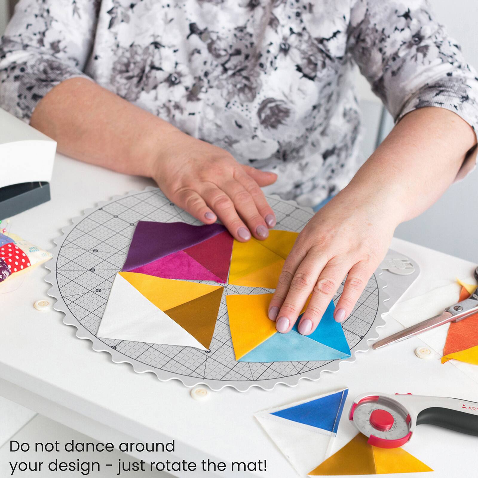 Arteza® 14" Premium Self-Healing Rotating Cutting Mat