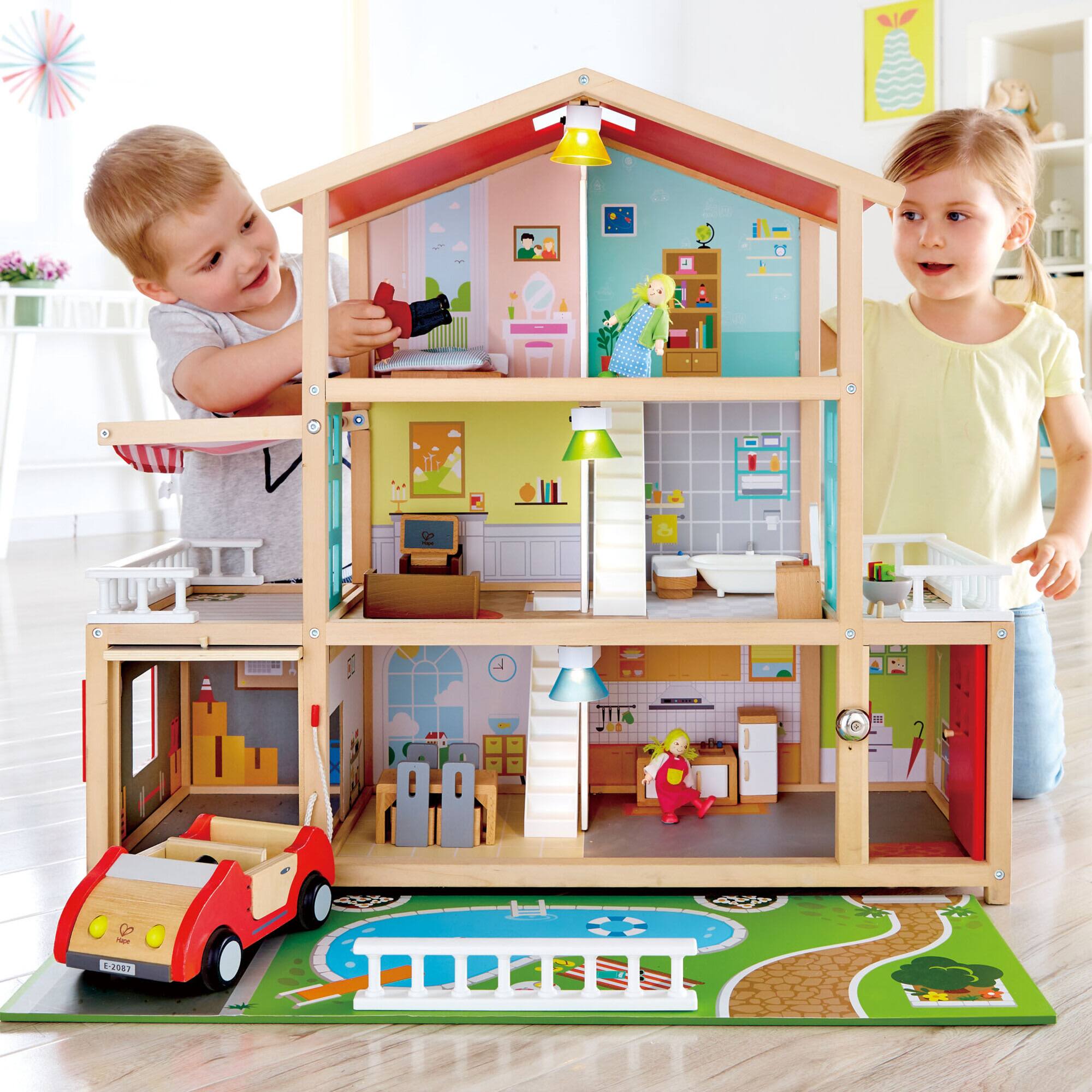 Hape Family Mansion Dollhouse Playset