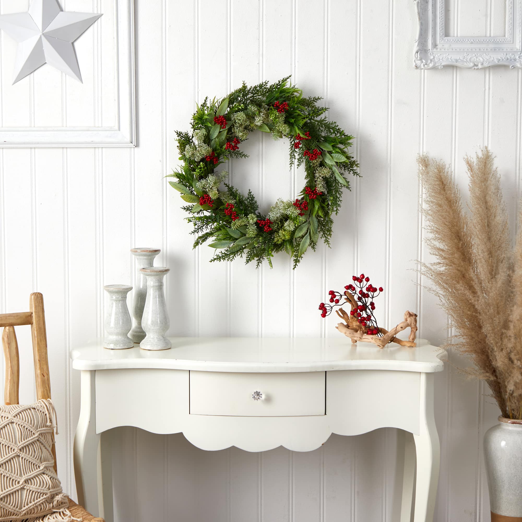 24&#x22; Cedar, Eucalyptus &#x26; Berries Christmas Wreath