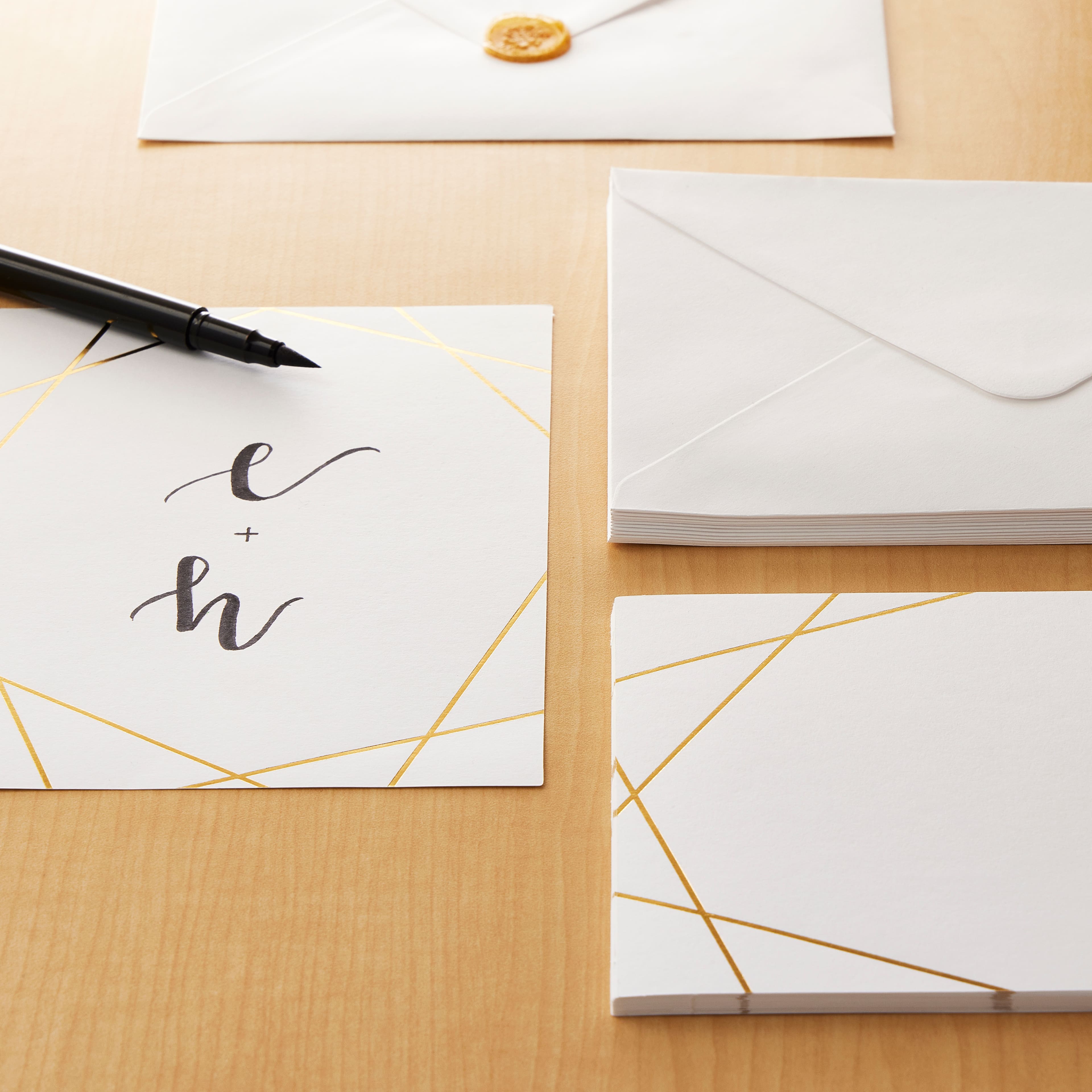 White &#x26; Gold Foil Flat Cards &#x26; Envelopes by Recollections&#x2122;, 5&#x22; x 7&#x22;