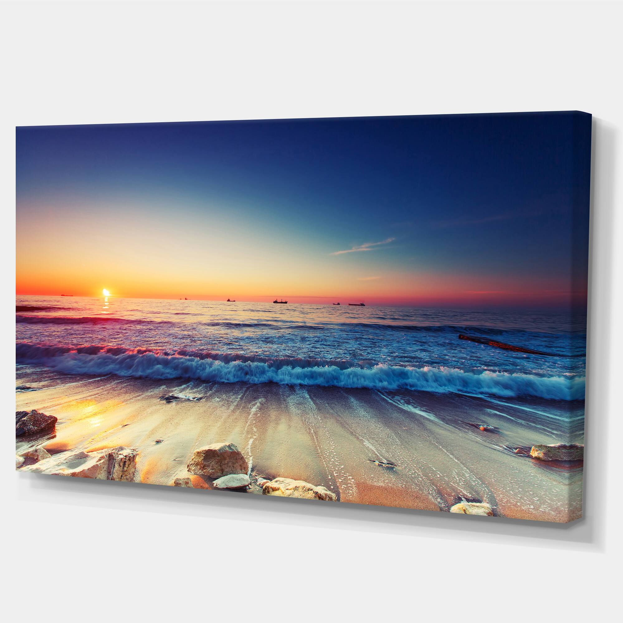 Designart - Beautiful Sunrise over Blue Sea - Seashore Canvas Art Print