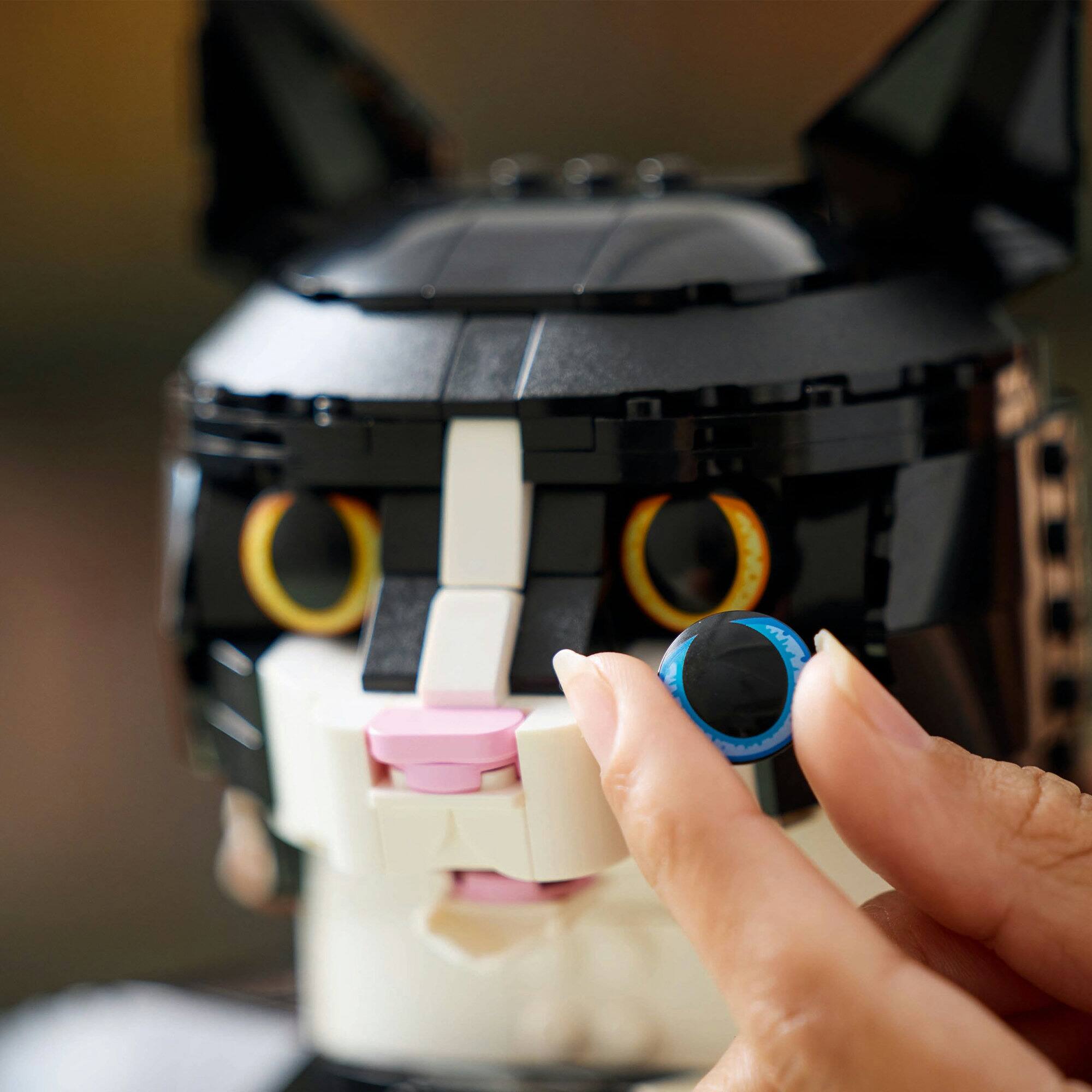 LEGO® Ideas Tuxedo Cat, Gift Idea for Animal-Lovers 21349