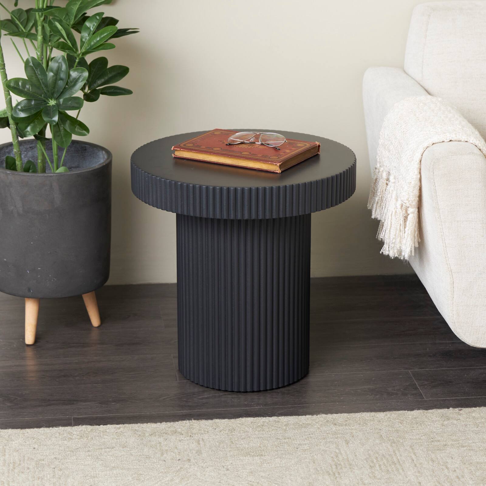 Black Dimensional Ribbed Accent Table