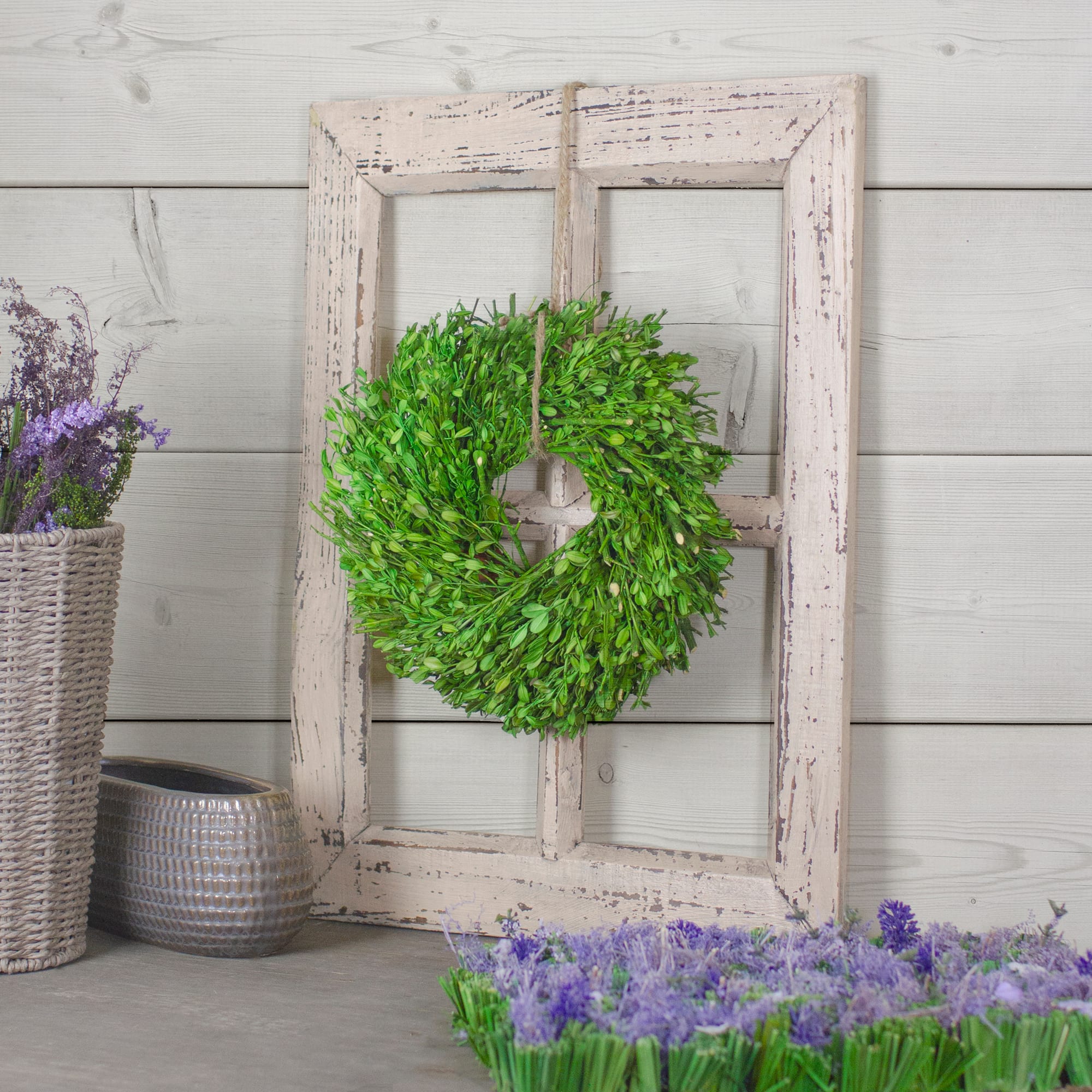 10&#x22; Green Foliage Artificial Spring Wreath