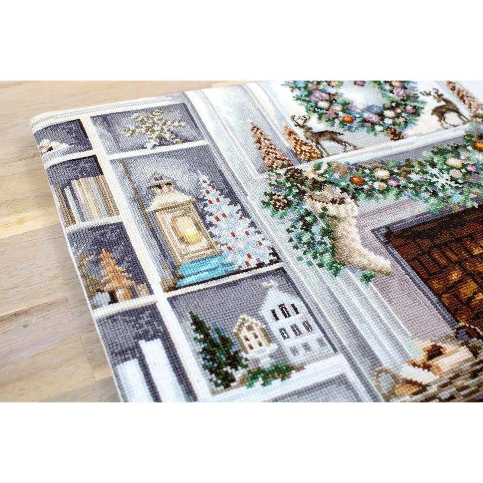 Luca-S Christmas Interior Counted Cross Stitch Kit