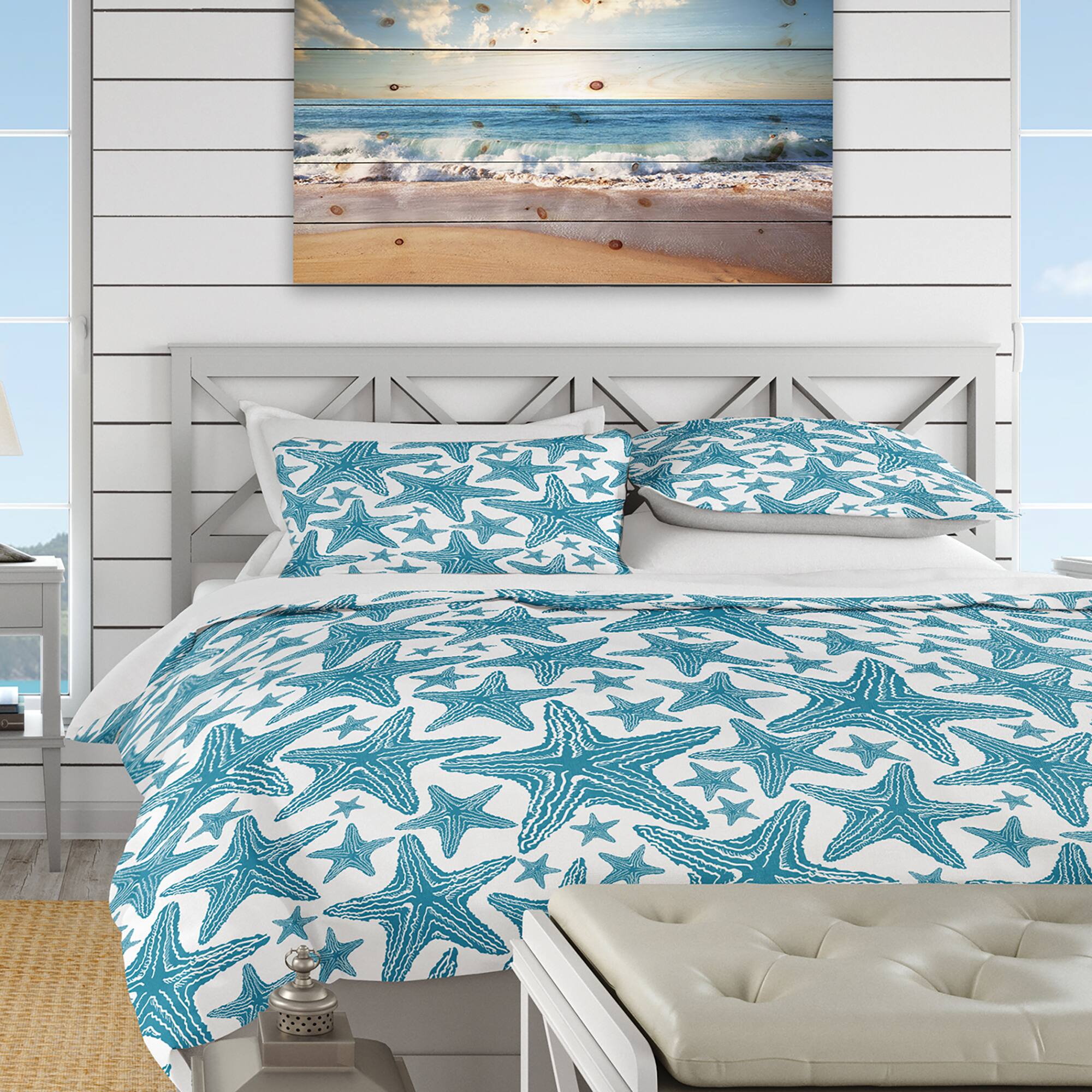 Designart &#x27;Pattern of Blue Starfish&#x27; Coastal Bedding Set - Duvet Cover &#x26; Shams
