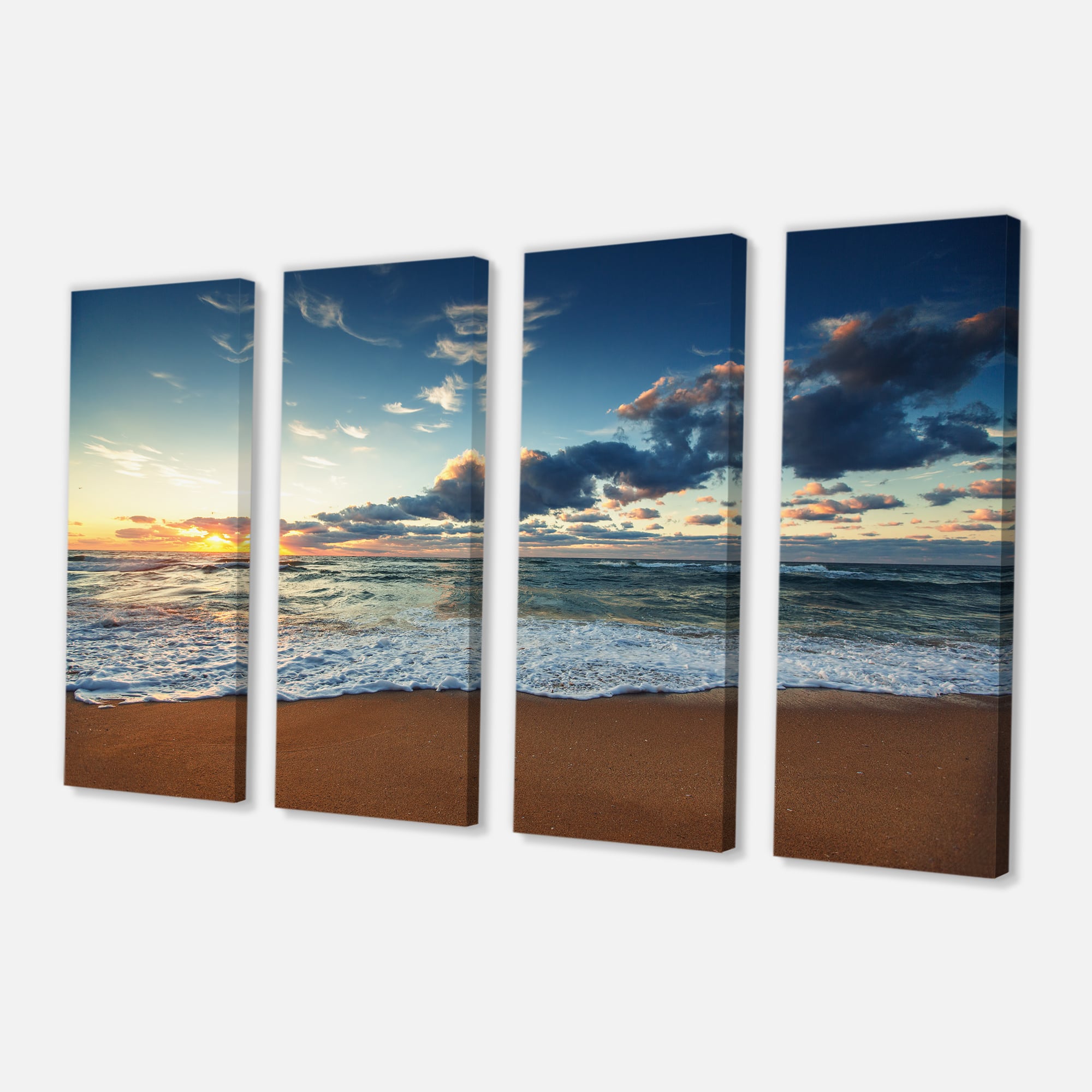 Designart - Sunrise and Glowing Waves in Ocean