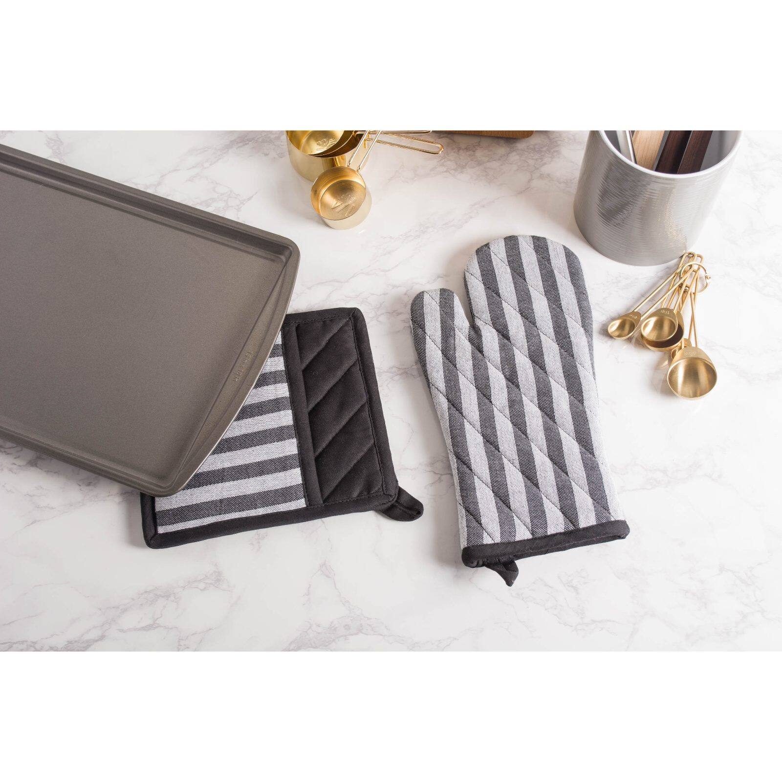 DII® Black & White Striped Oven Mitt & Potholder Set