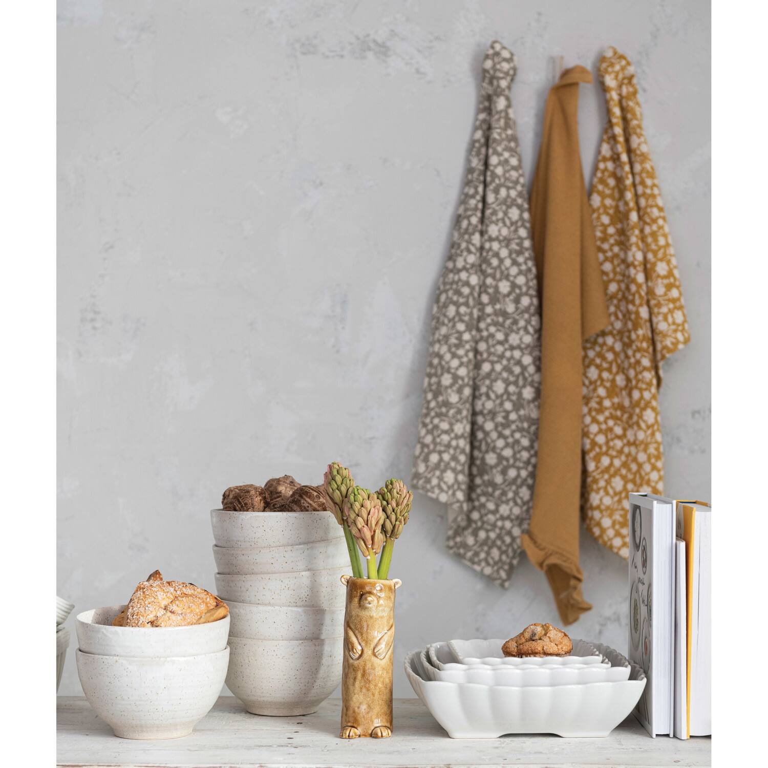 Hello Honey&#xAE; Yellow &#x26; Gray Flower Print &#x26; Jute Rope Cotton Decorative Tea Towels Set