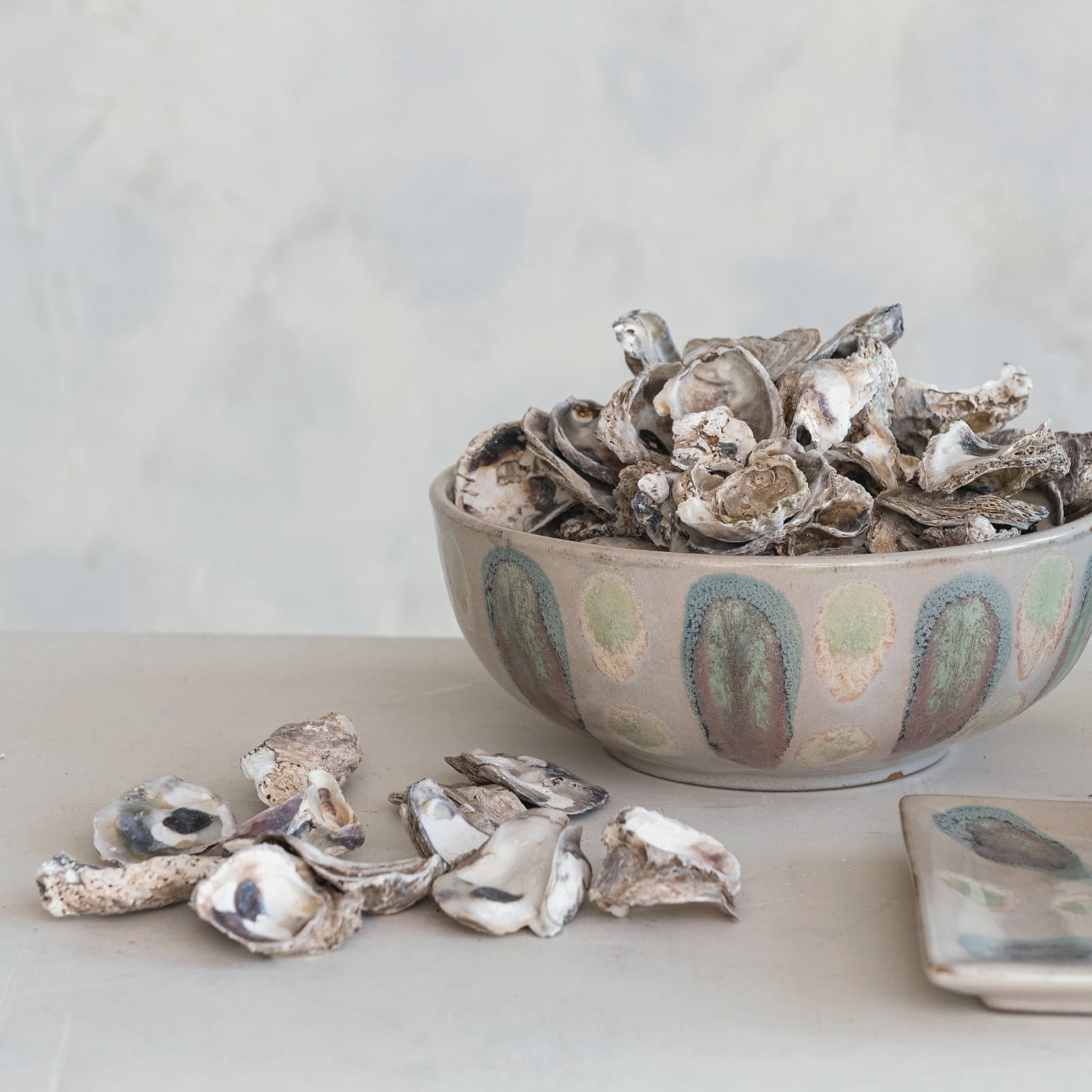 Hello Honey&#xAE; Tan &#x26; Marine Round Geometric Stoneware Bowl