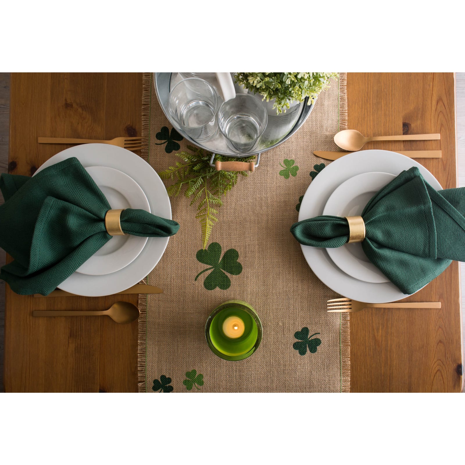 DII&#xAE; 74&#x22; Shamrock Printed Jute Table Runner