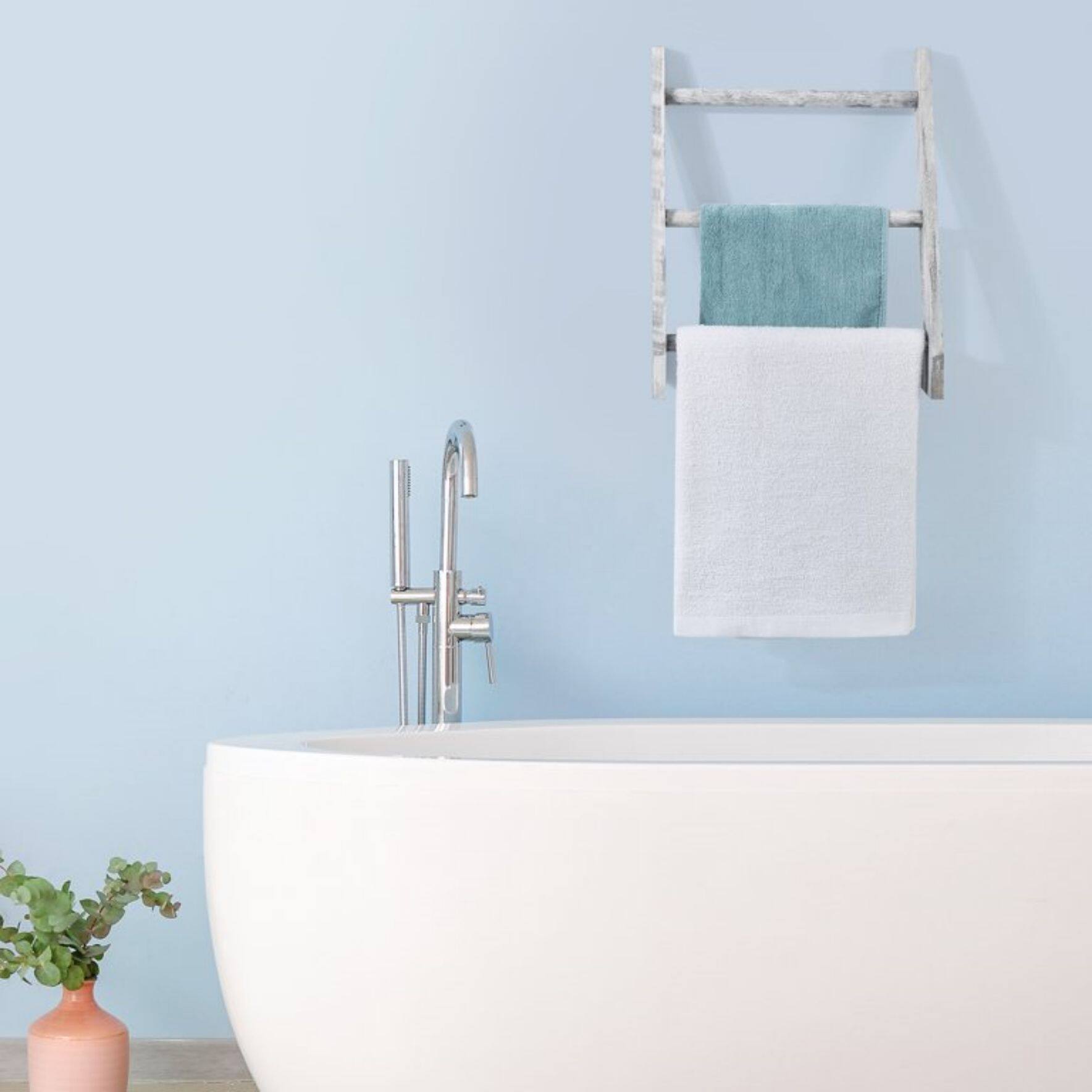 3-Tier Rustic Wood Farmhouse Wall Hanging Ladder Towel Rack