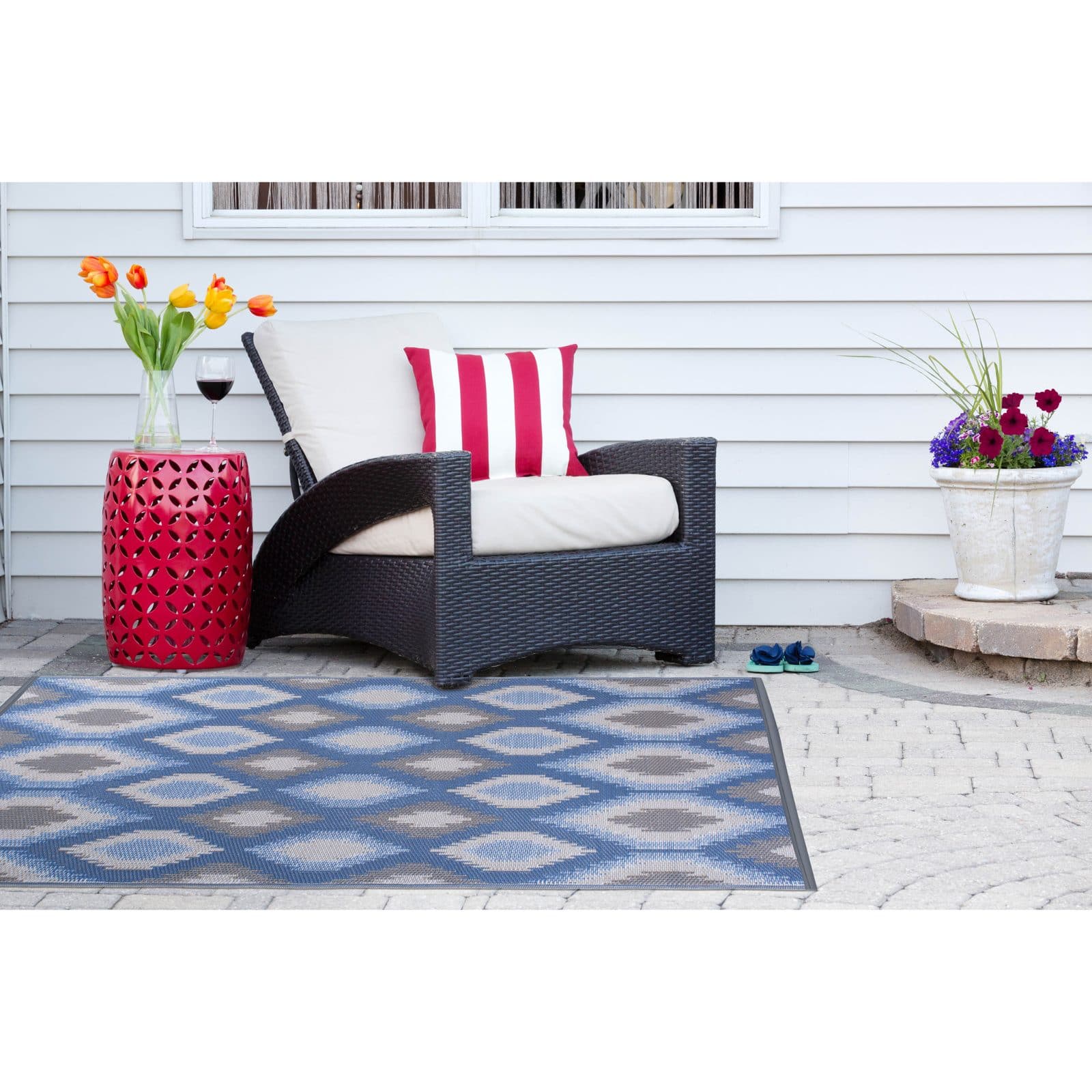 DII&#xAE; Blue Ikat Outdoor Rug, 4ft. x 6ft.
