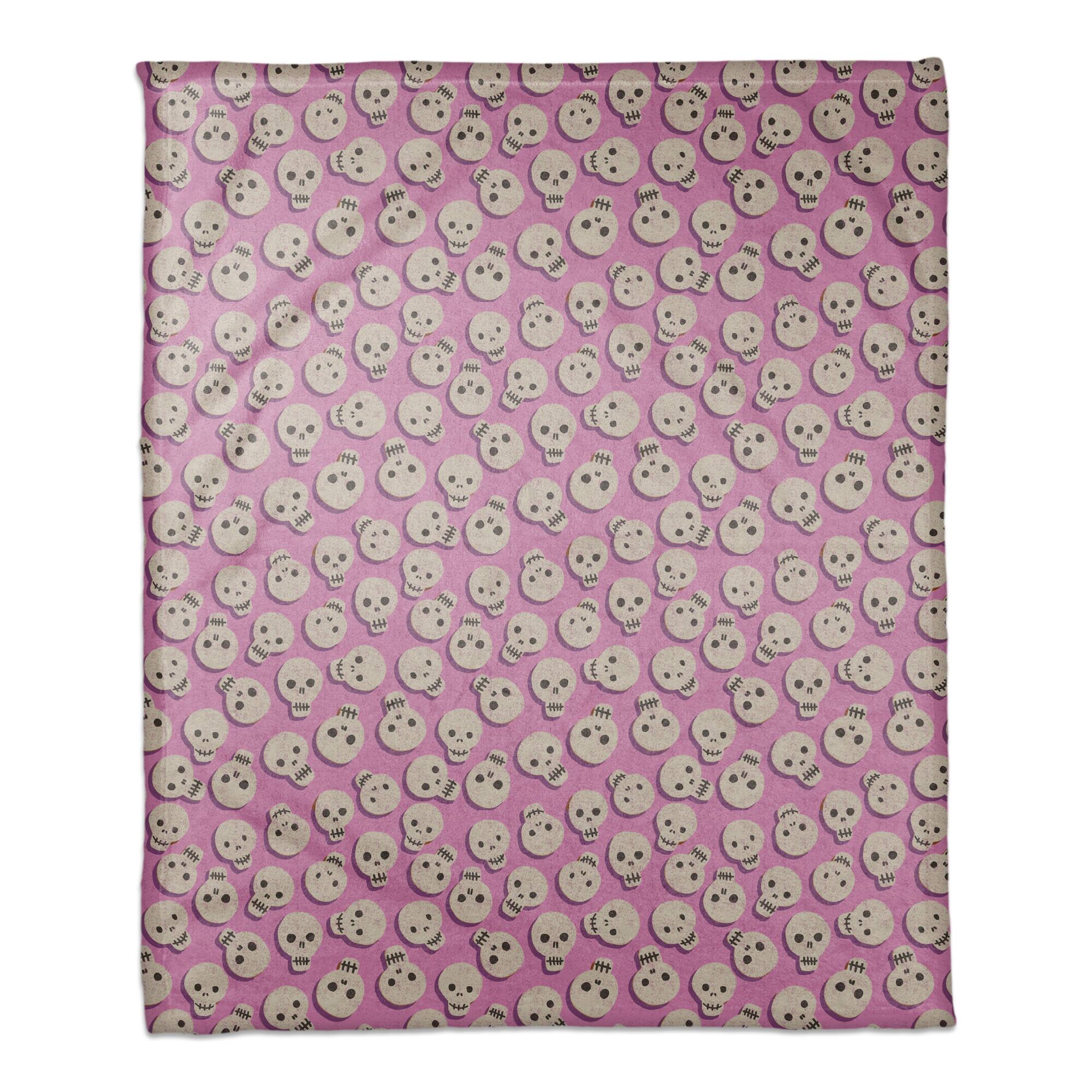 Pinky Skull Pattern Fleece Blanket