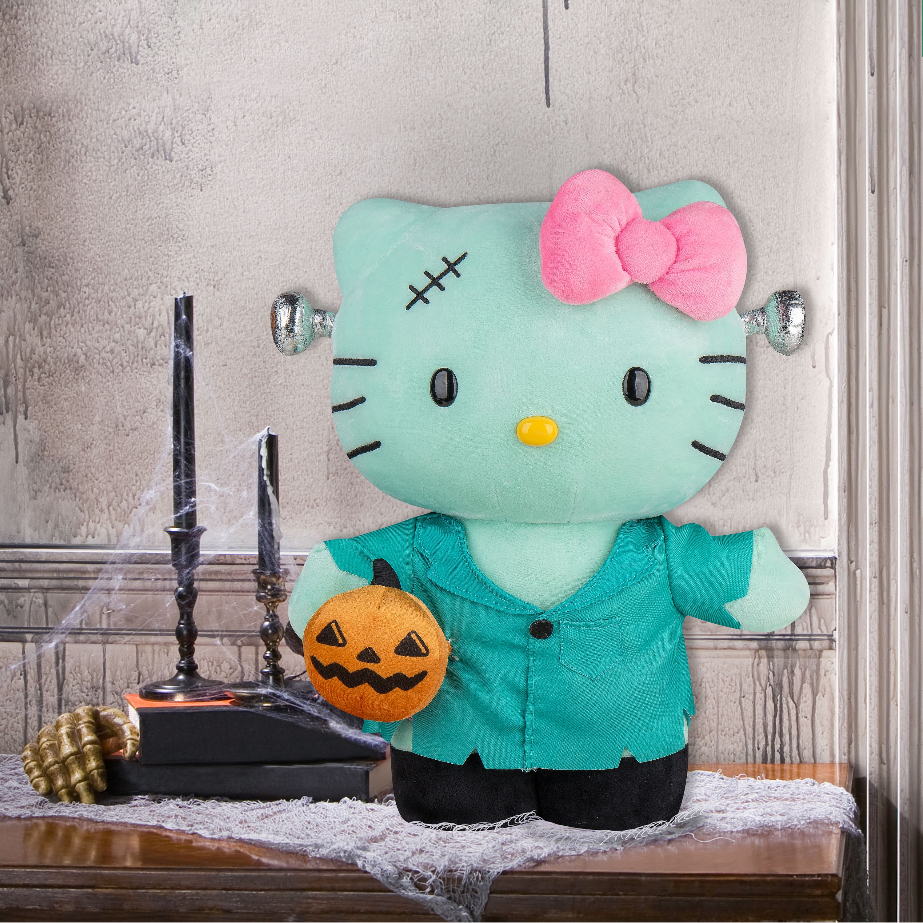 Online Hello Kitty Halloween Greeter