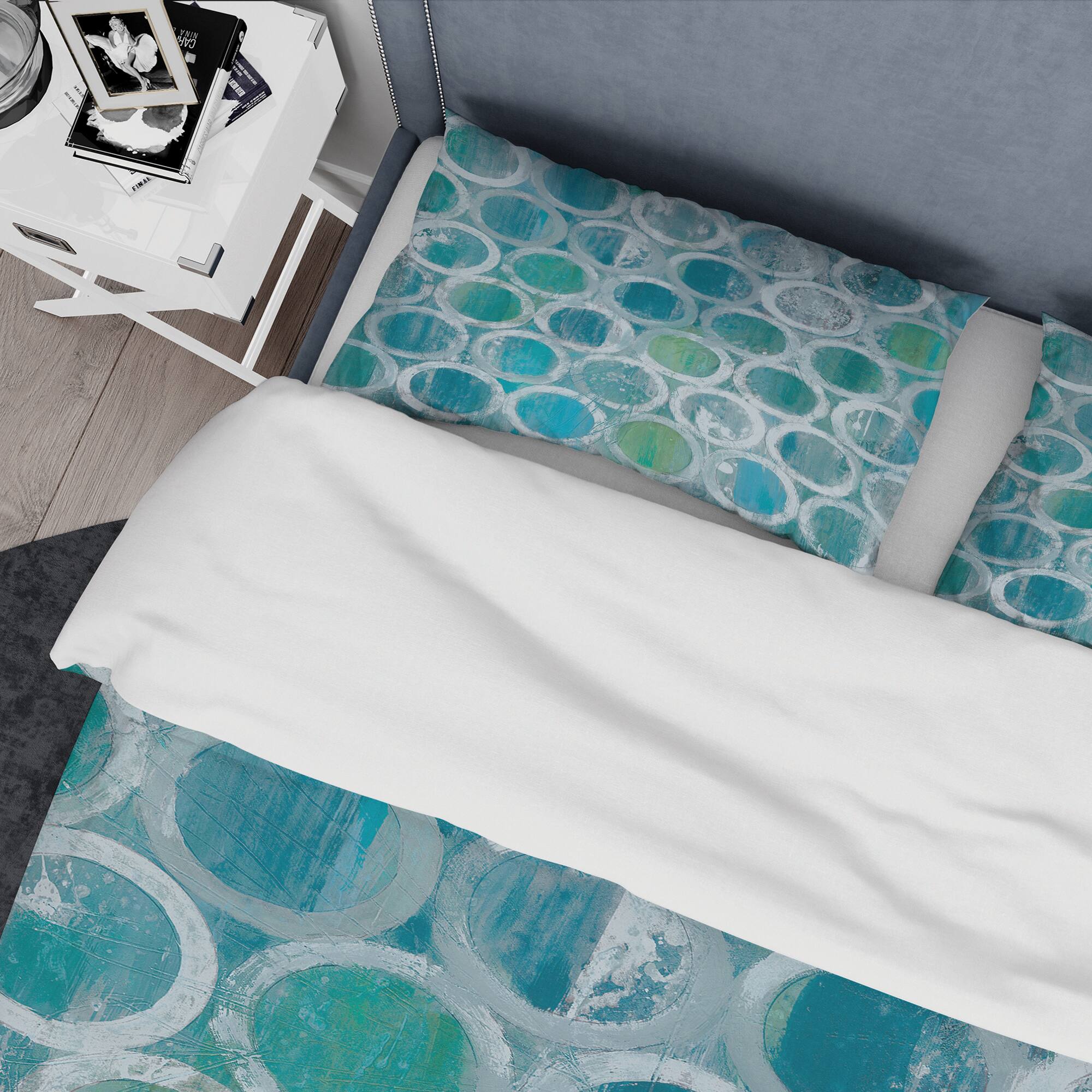 Designart &#x27;Natural Blue Circle&#x27; Geometric Bedding Set - Duvet Cover &#x26; Shams