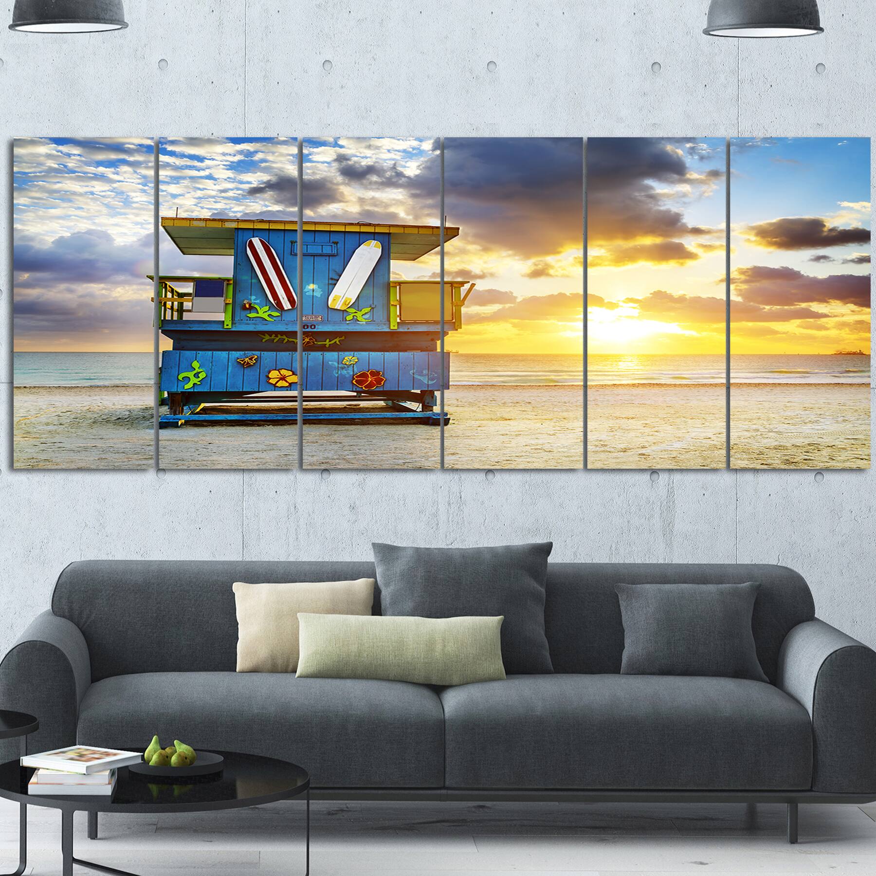 Designart - Miami South Beach Sunrise - Large Seashore Canvas Wall Art