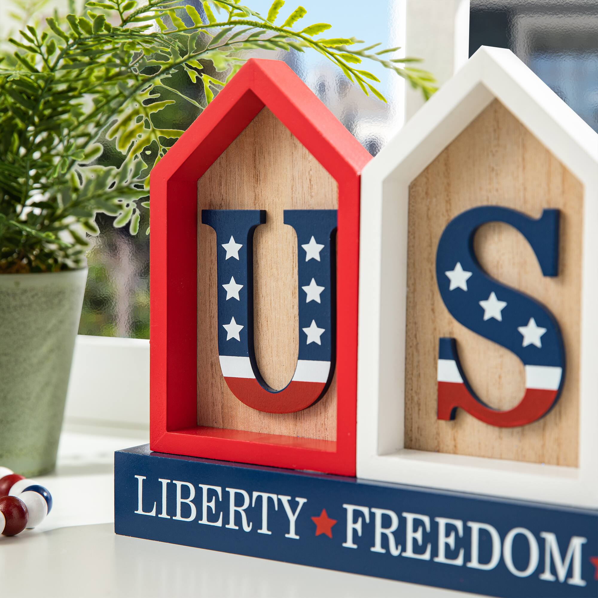 Glitzhome&#xAE; 13&#x22; Liberty, Freedom, America House-Shaped Tabletop D&#xE9;cor