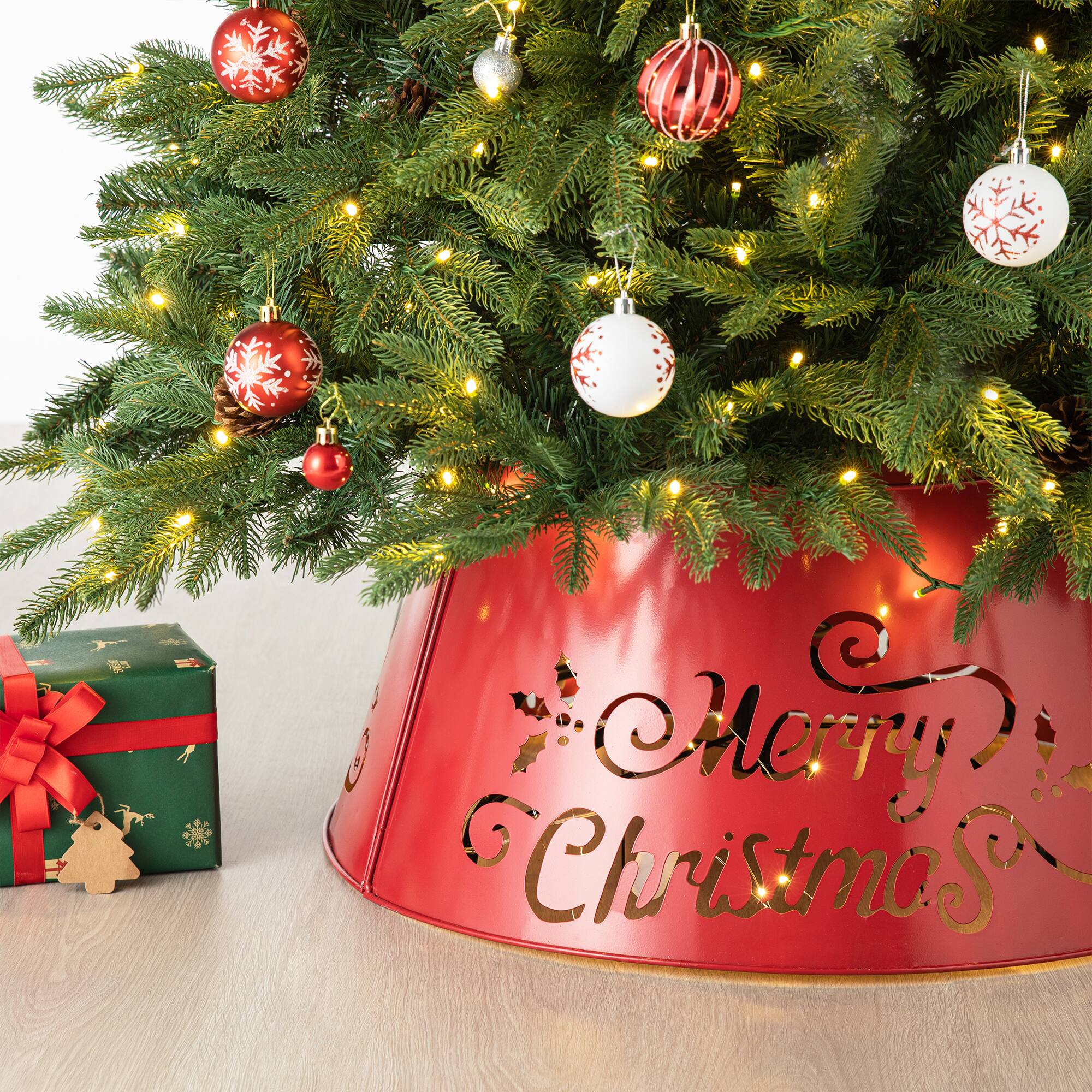 Glitzhome&#xAE; Red 26&#x22; LED Merry Christmas Cutout Metal Tree Collar