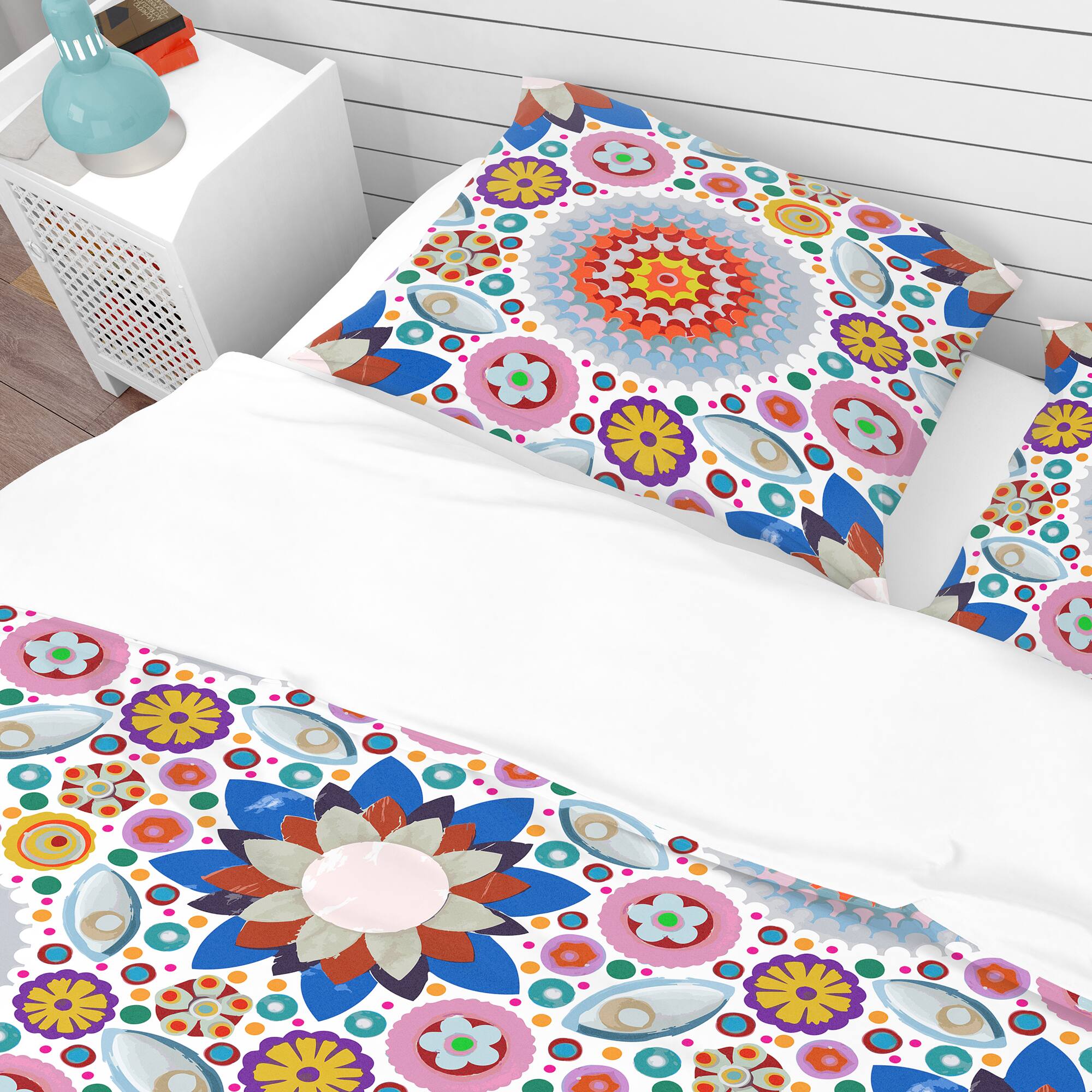 Designart 'Abstract Flowers Pattern' Bohemian & Eclectic Bedding Set