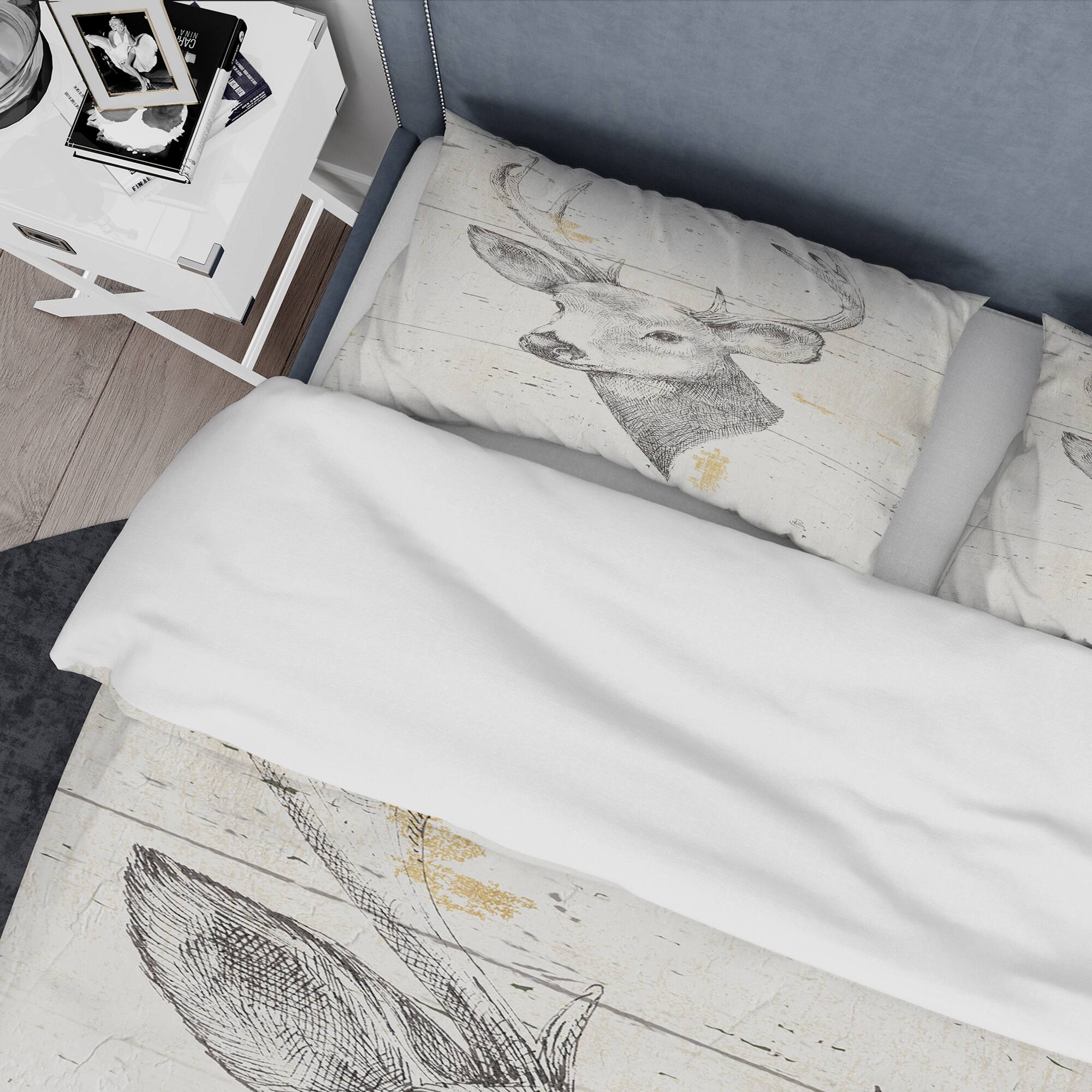 Designart &#x27;Deer Wild and Beautiful II&#x27; Farmhouse Bedding Set - Duvet Cover &#x26; Shams